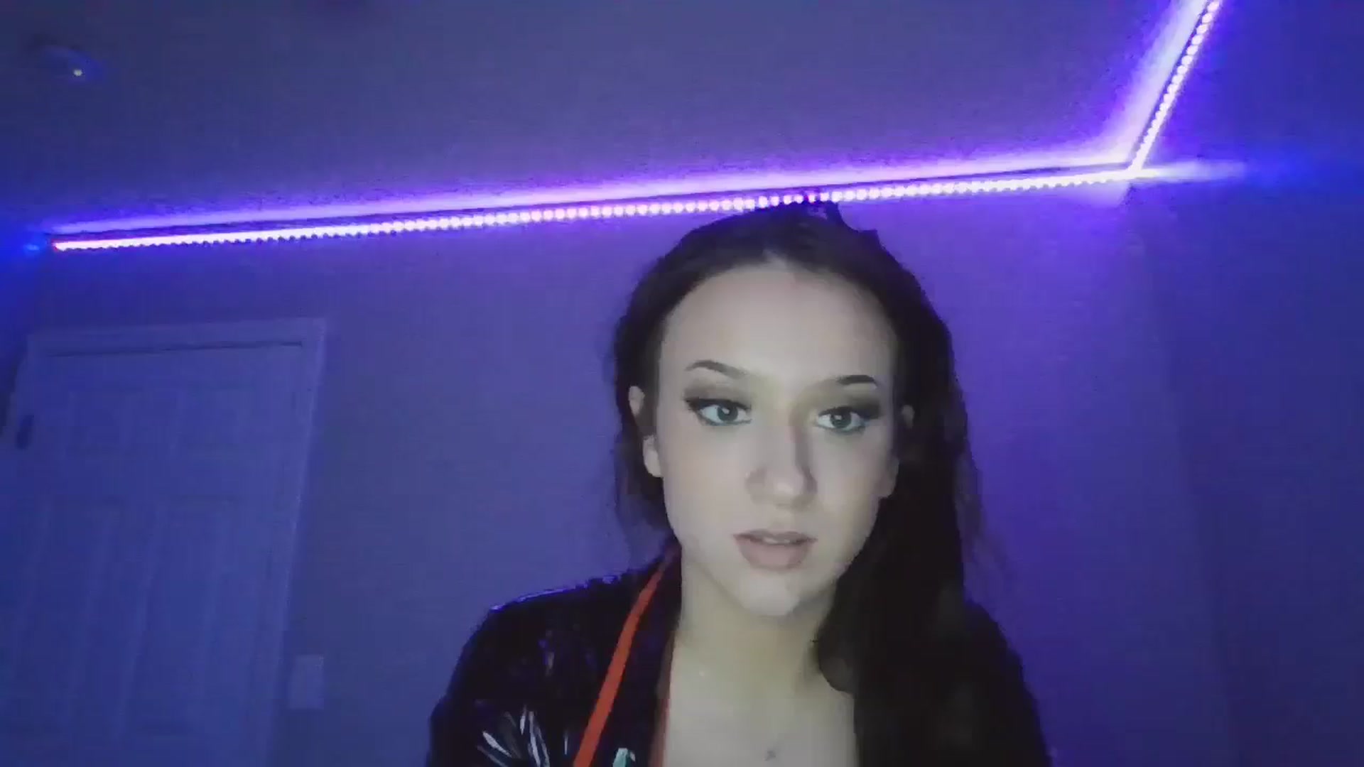 Gallery image thumbnail from Kittygames's myfreecams stream on, 03/25/2024, 04:54 image 8 of 20