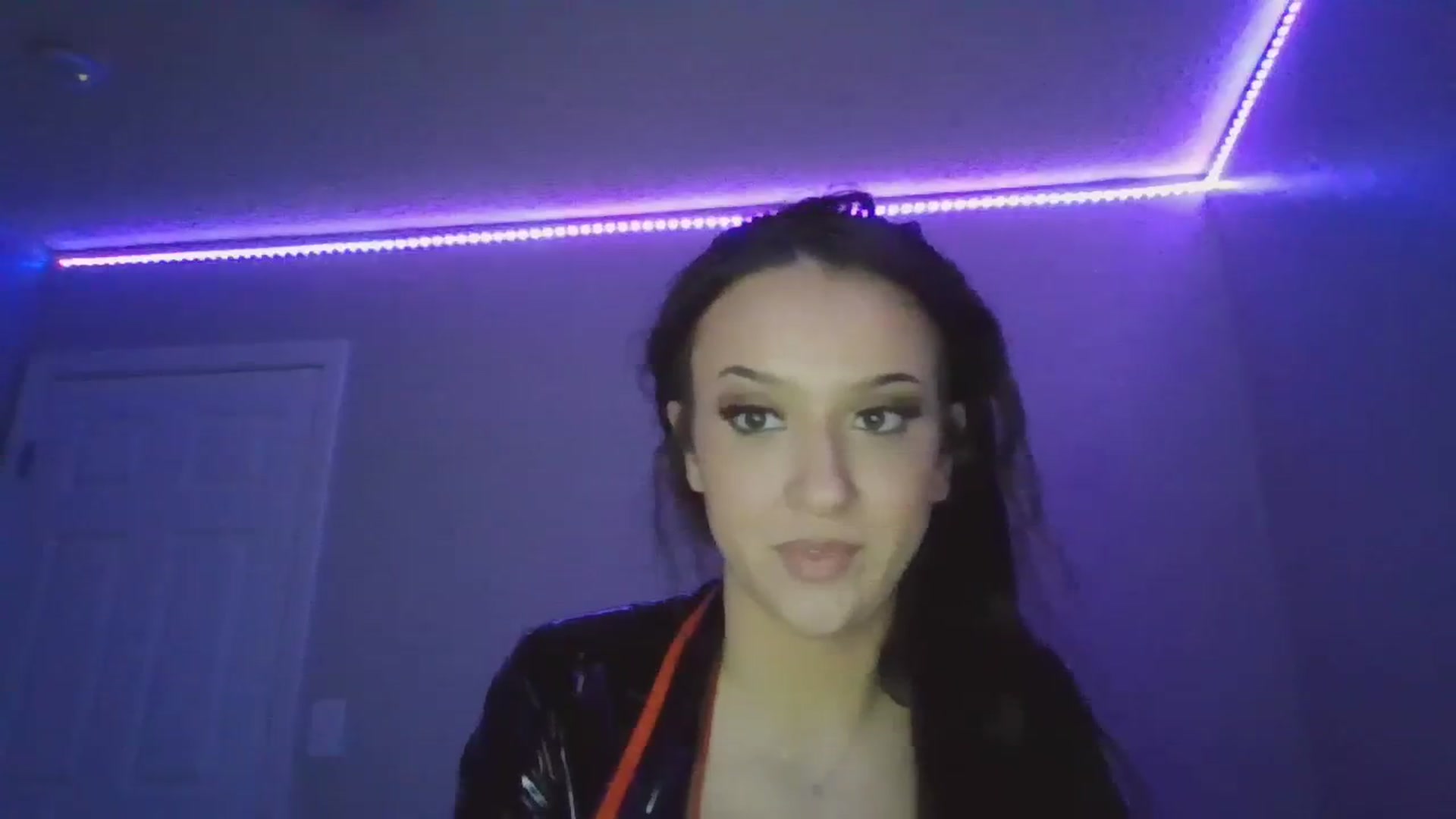 Gallery image thumbnail from Kittygames's myfreecams stream on, 03/25/2024, 04:54 image 6 of 20
