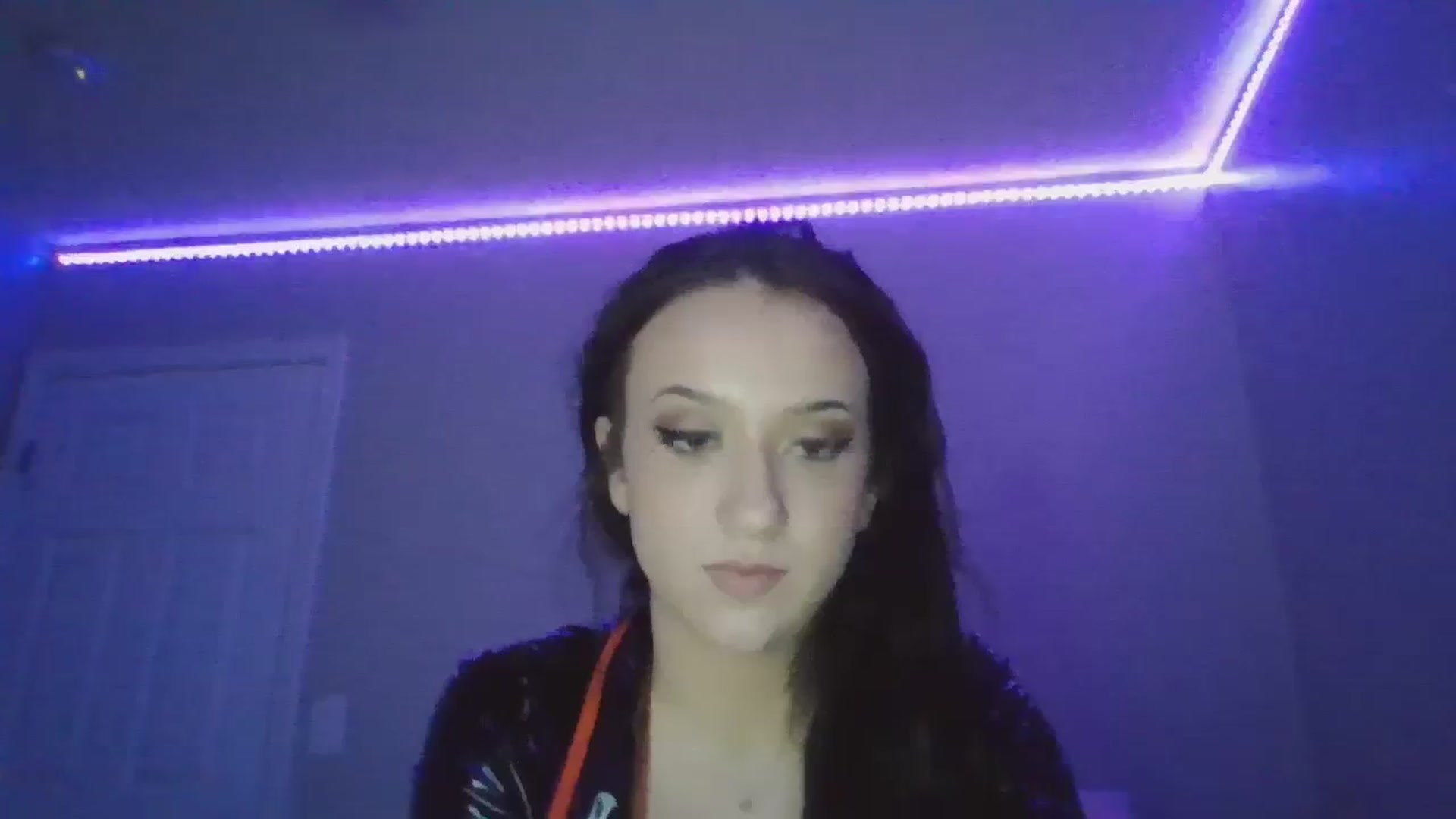 Gallery image thumbnail from Kittygames's myfreecams stream on, 03/25/2024, 04:54 image 11 of 20