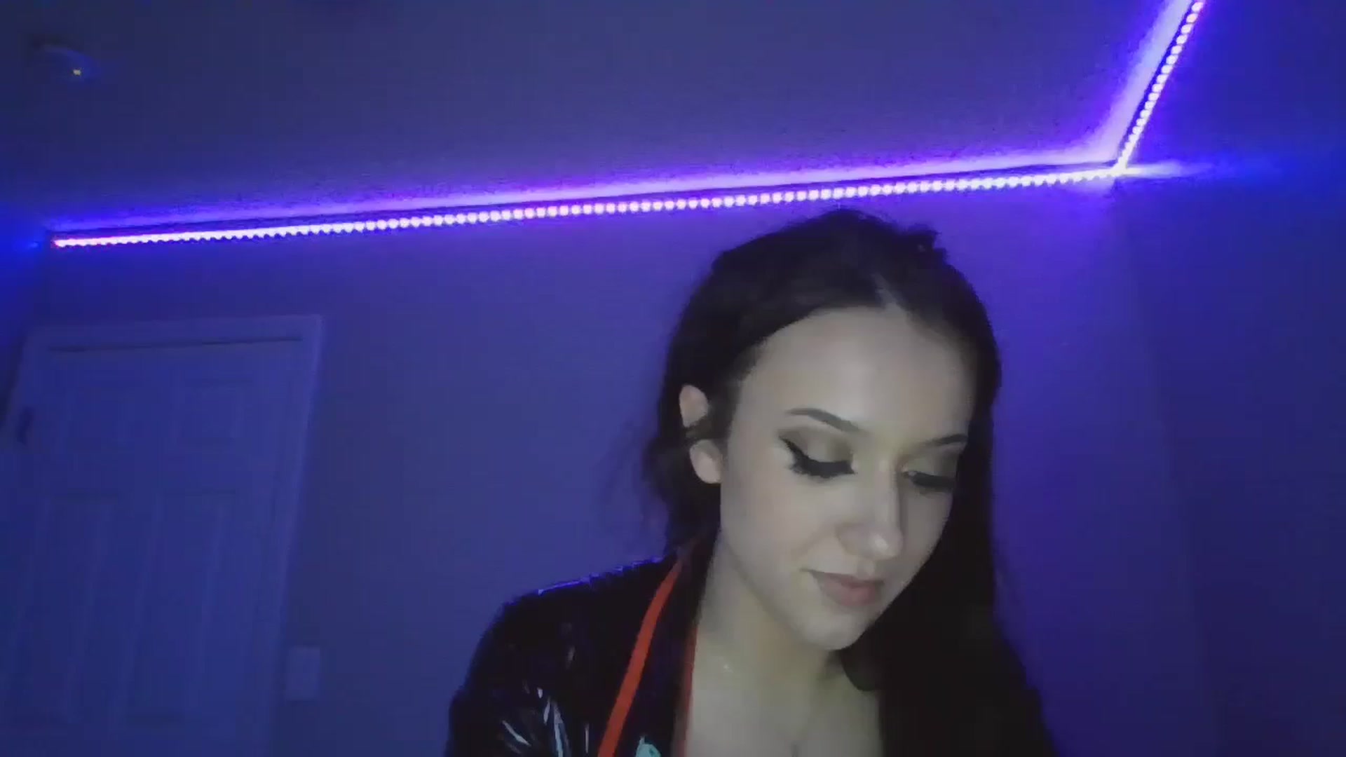 Gallery image thumbnail from Kittygames's myfreecams stream on, 03/25/2024, 04:54 image 7 of 20