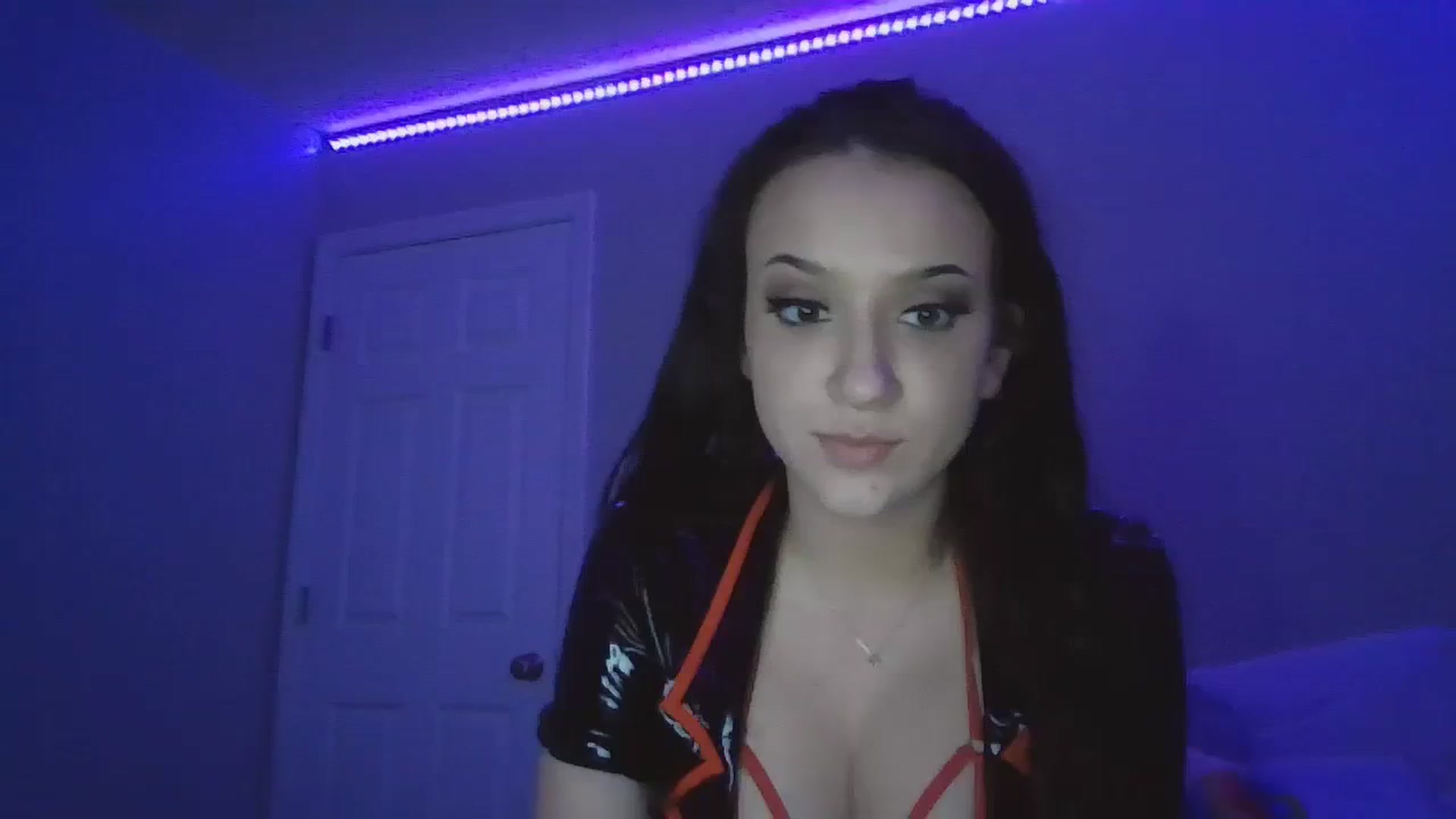 Gallery image thumbnail from Kittygames's myfreecams stream on, 03/25/2024, 06:19 image 17 of 20