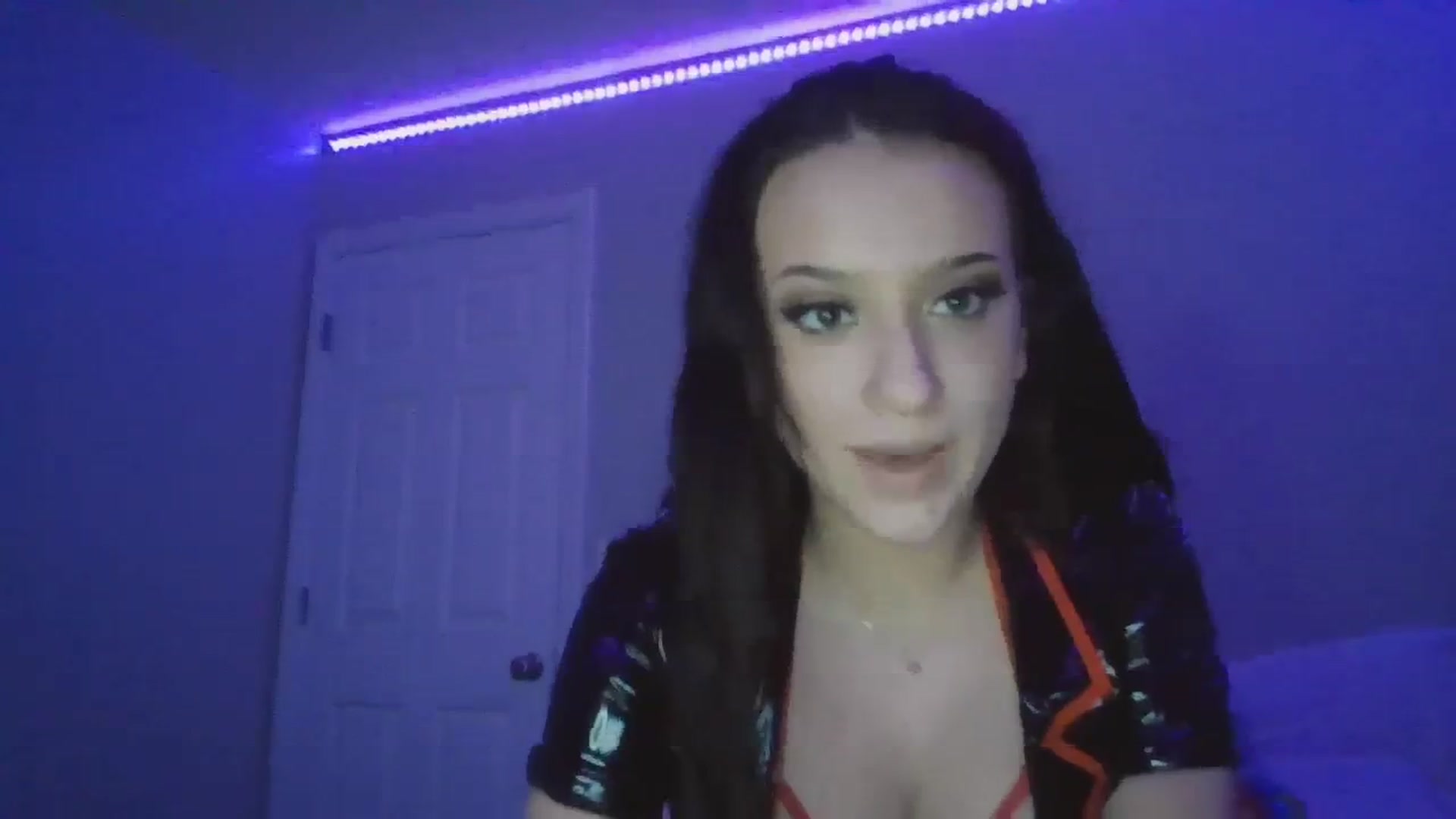 Gallery image thumbnail from Kittygames's myfreecams stream on, 03/25/2024, 06:19 image 19 of 20