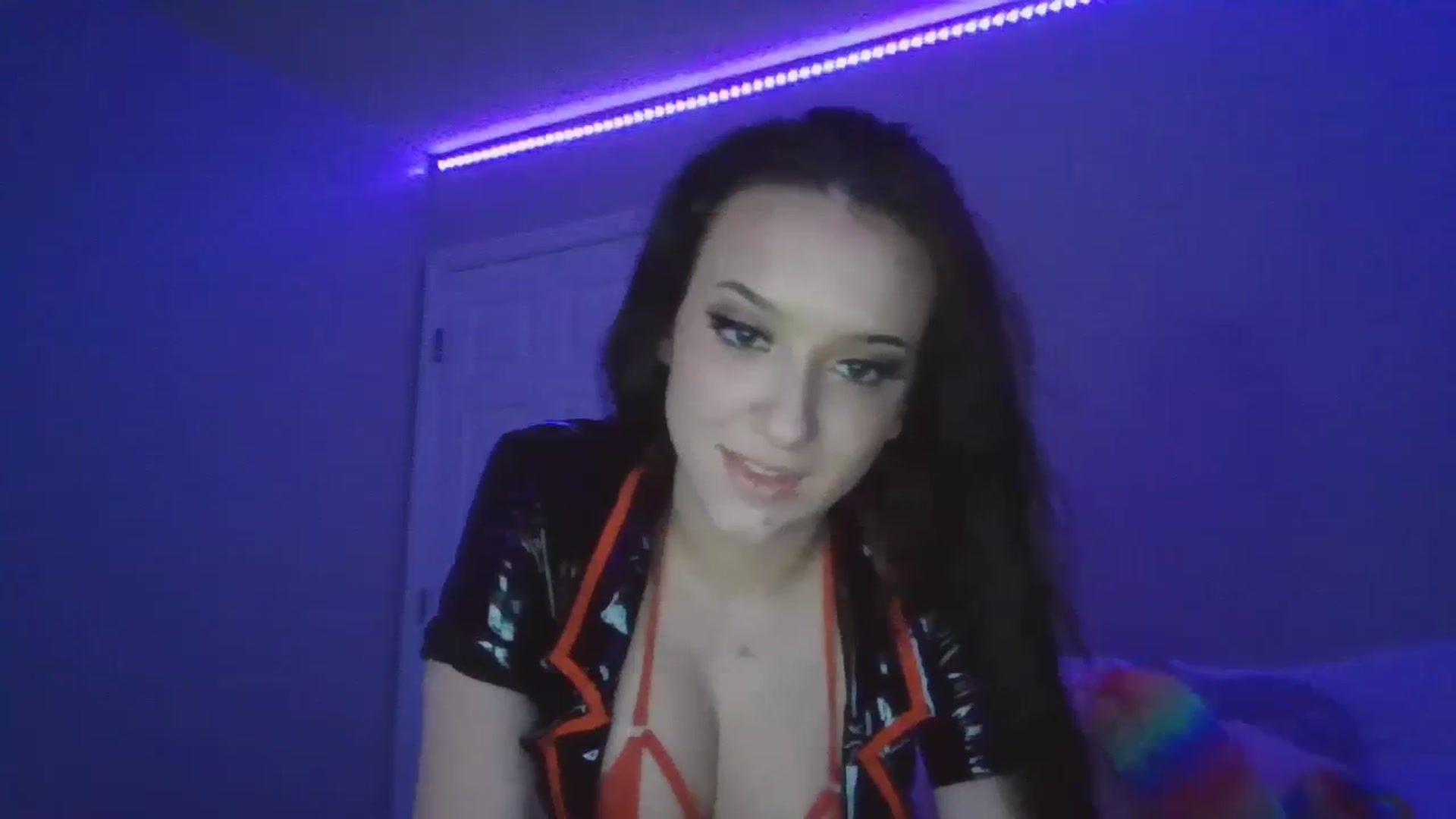 Gallery image thumbnail from Kittygames's myfreecams stream on, 03/25/2024, 06:19 image 3 of 20