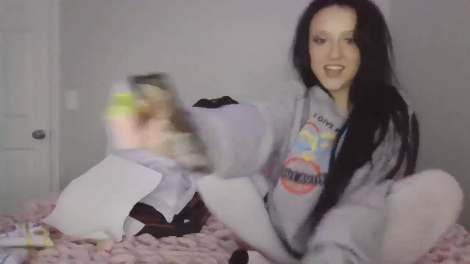 Gallery image thumbnail from Kittygames's myfreecams stream on, 03/29/2024, 24:48 image 5 of 20