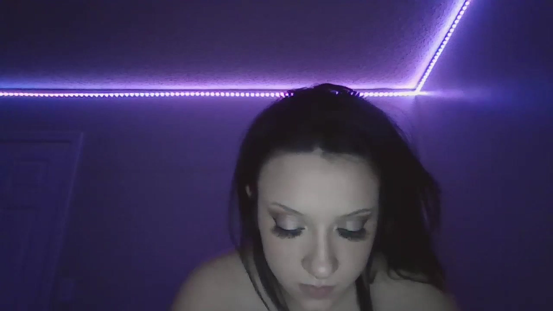 Gallery image thumbnail from Kittygames's myfreecams stream on, 03/29/2024, 03:20 image 14 of 20