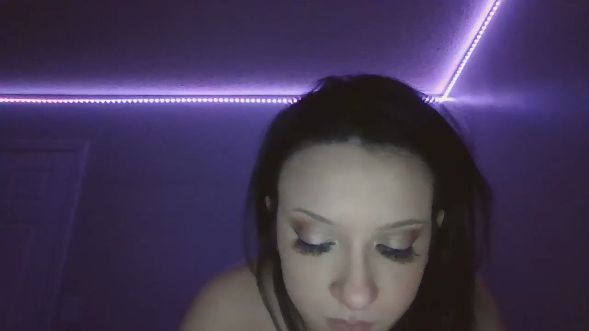 Gallery image thumbnail from Kittygames's myfreecams stream on, 03/29/2024, 03:20 image 13 of 20