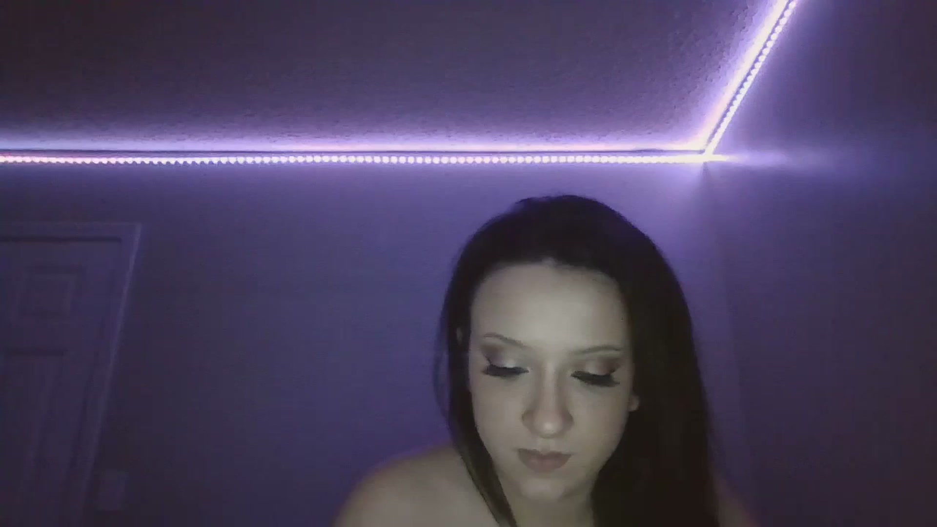 Gallery image thumbnail from Kittygames's myfreecams stream on, 03/29/2024, 03:20 image 17 of 20