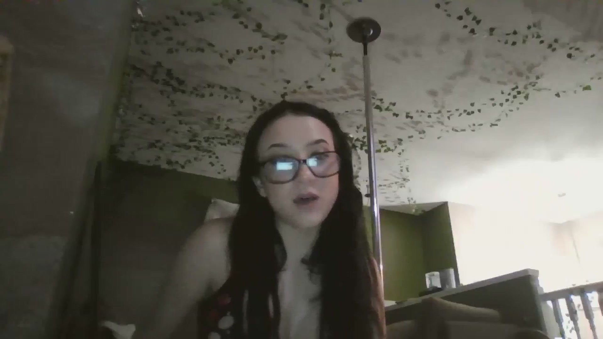 Gallery image thumbnail from Kittygames's myfreecams stream on, 04/11/2024, 08:09 image 6 of 20