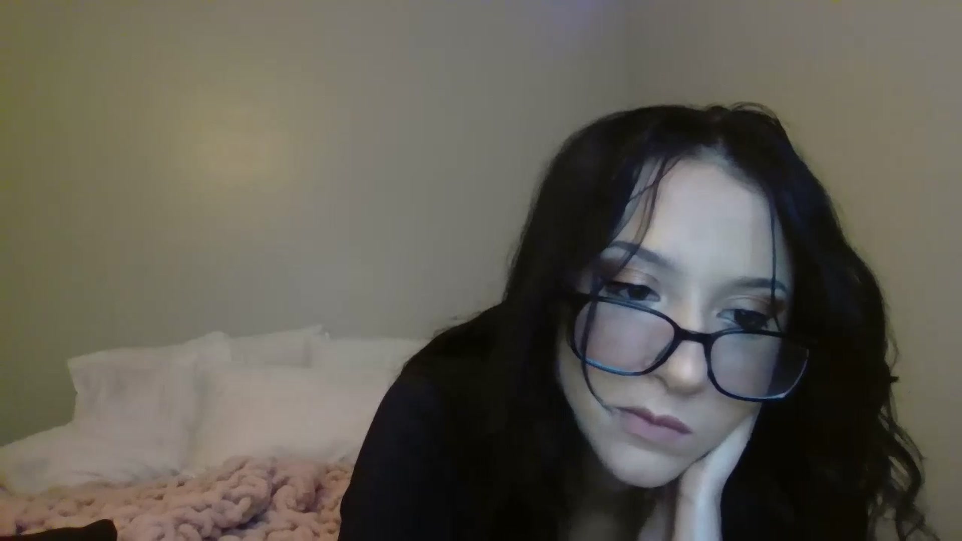 Gallery image thumbnail from Kittygames's myfreecams stream on, 04/29/2024, 01:25 image 5 of 20