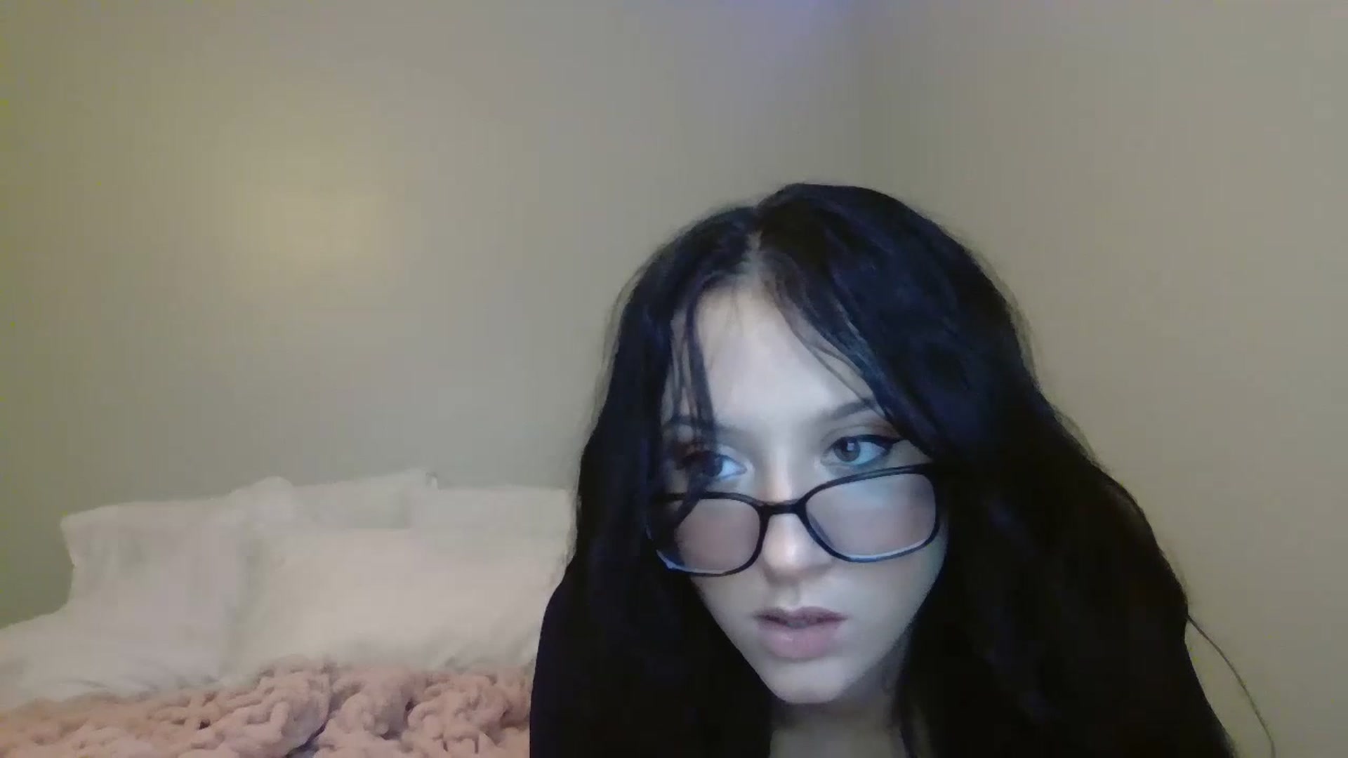 Gallery image thumbnail from Kittygames's myfreecams stream on, 04/29/2024, 01:25 image 17 of 20