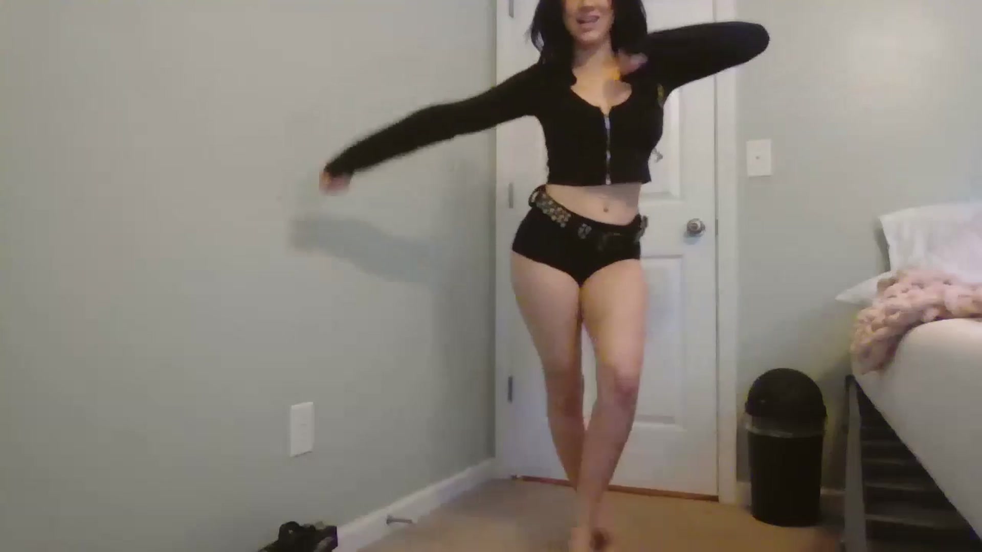 Gallery image thumbnail from Kittygames's myfreecams stream on, 04/29/2024, 02:27 image 12 of 20