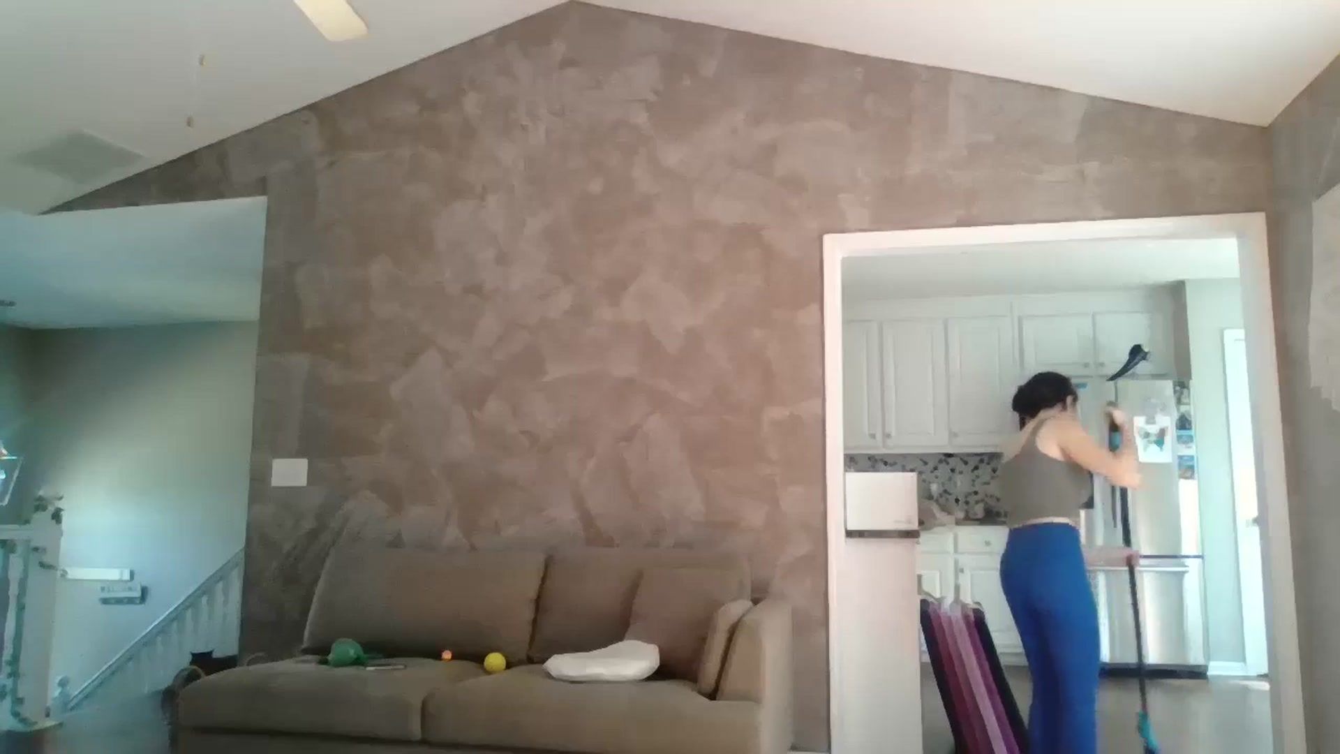 Gallery image thumbnail from Kittygames's myfreecams stream on, 05/06/2024, 20:52 image 11 of 20