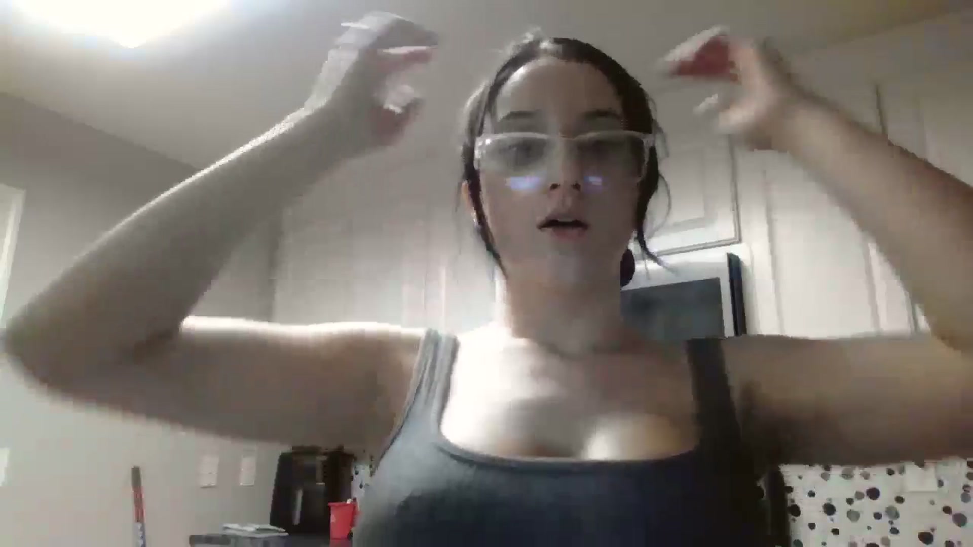 Gallery image thumbnail from Kittygames's myfreecams stream on, 05/07/2024, 24:58 image 18 of 20