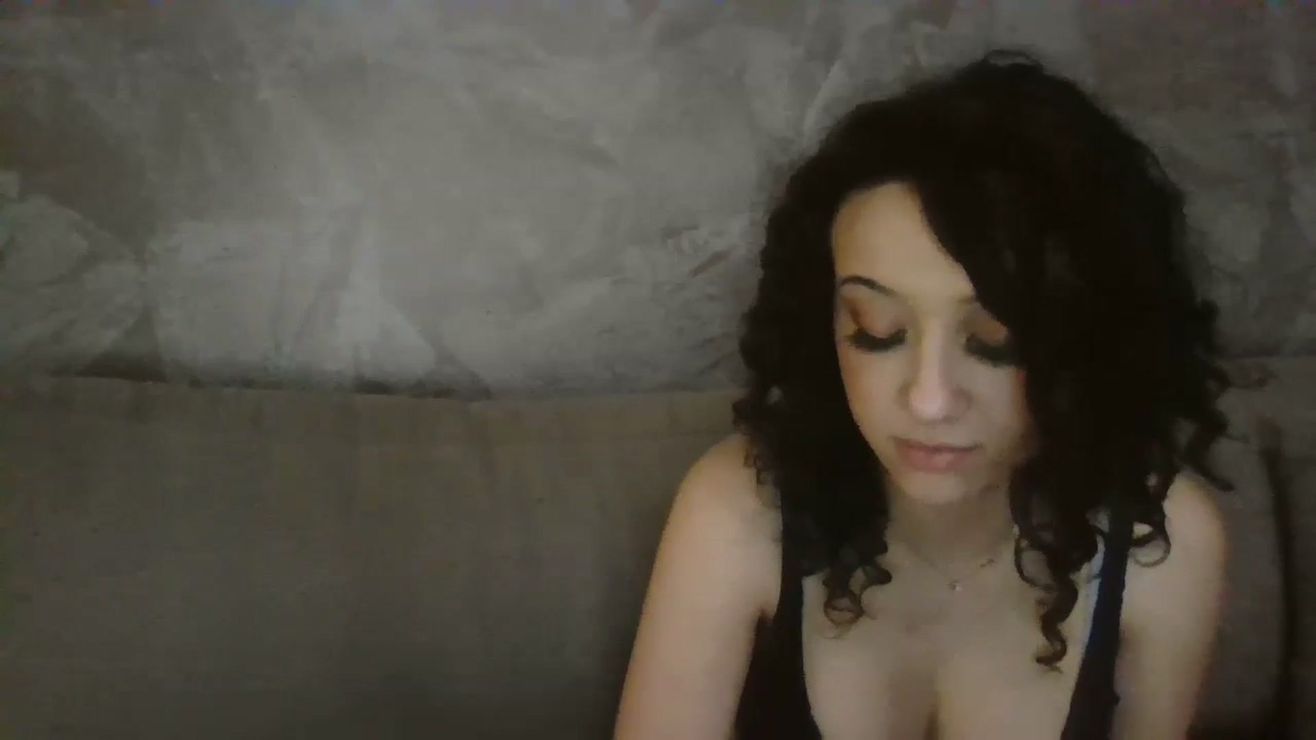 Gallery image thumbnail from Kittygames's myfreecams stream on, 05/10/2024, 07:47 image 17 of 20