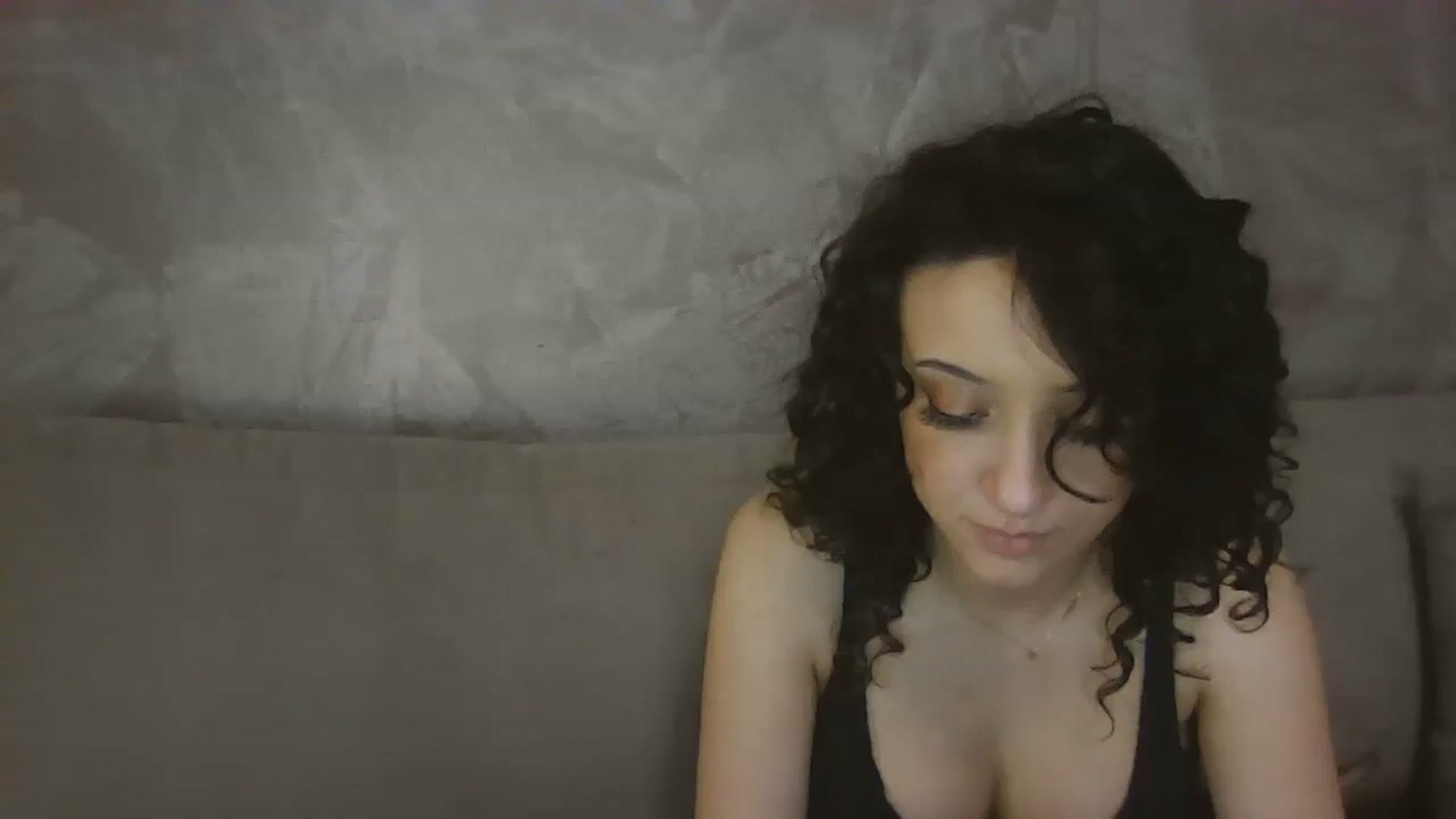 Gallery image thumbnail from Kittygames's myfreecams stream on, 05/10/2024, 07:47 image 14 of 20
