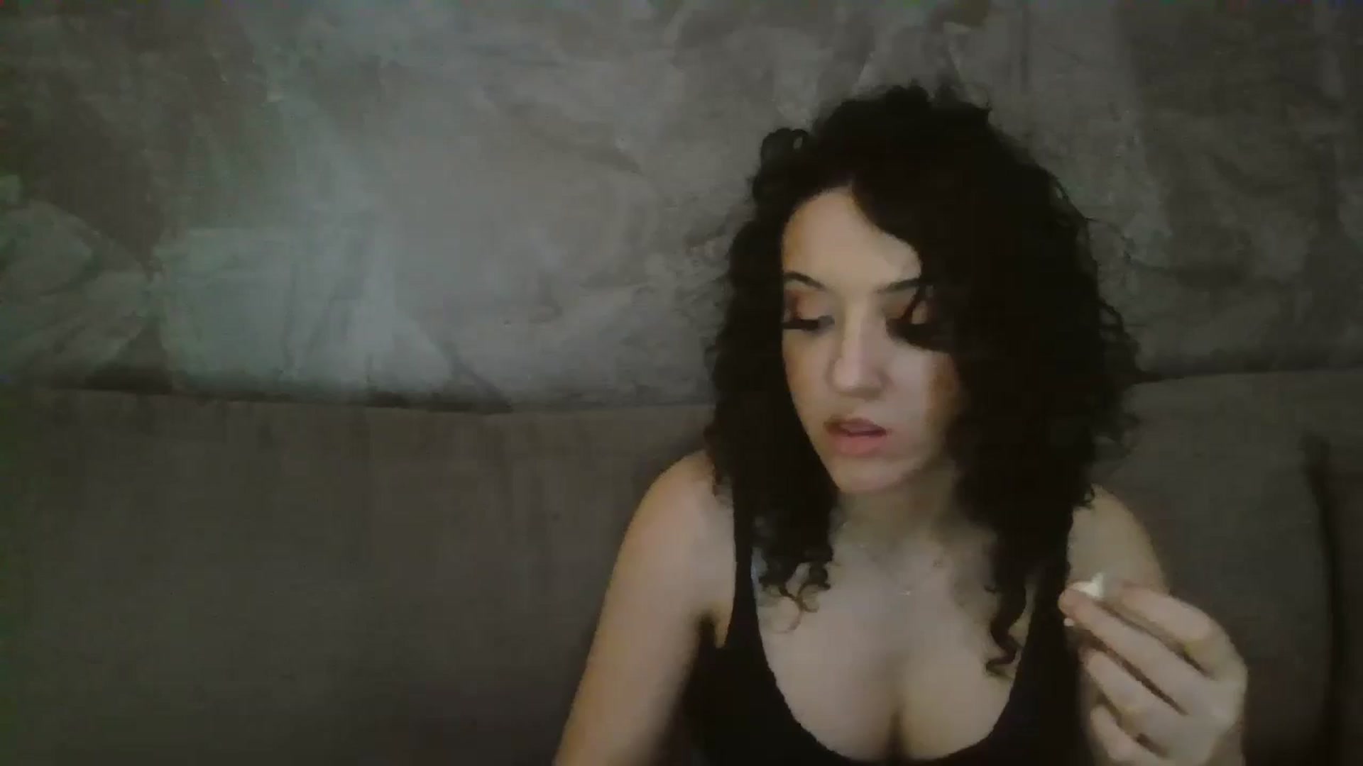 Gallery image thumbnail from Kittygames's myfreecams stream on, 05/10/2024, 08:09 image 1 of 20