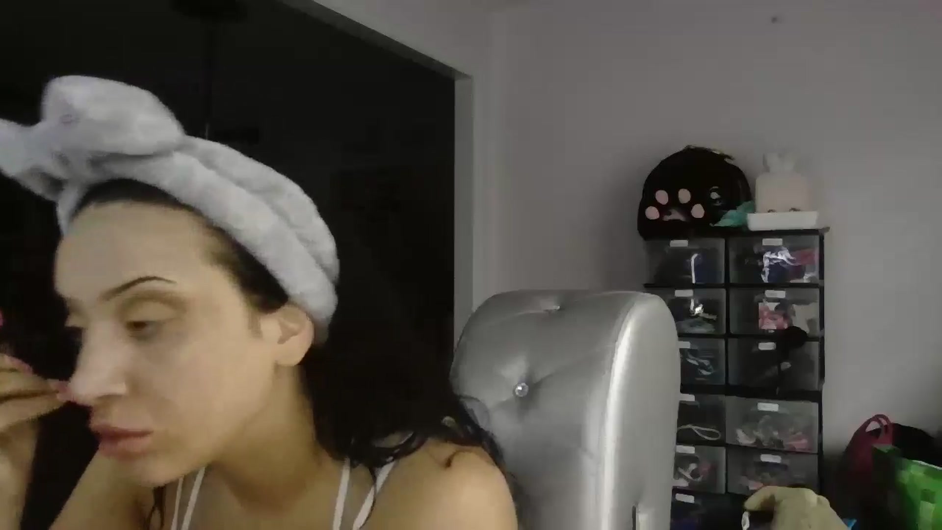 Gallery image thumbnail from Kittygames's myfreecams stream on, 06/04/2025, 19:41 image 6 of 20