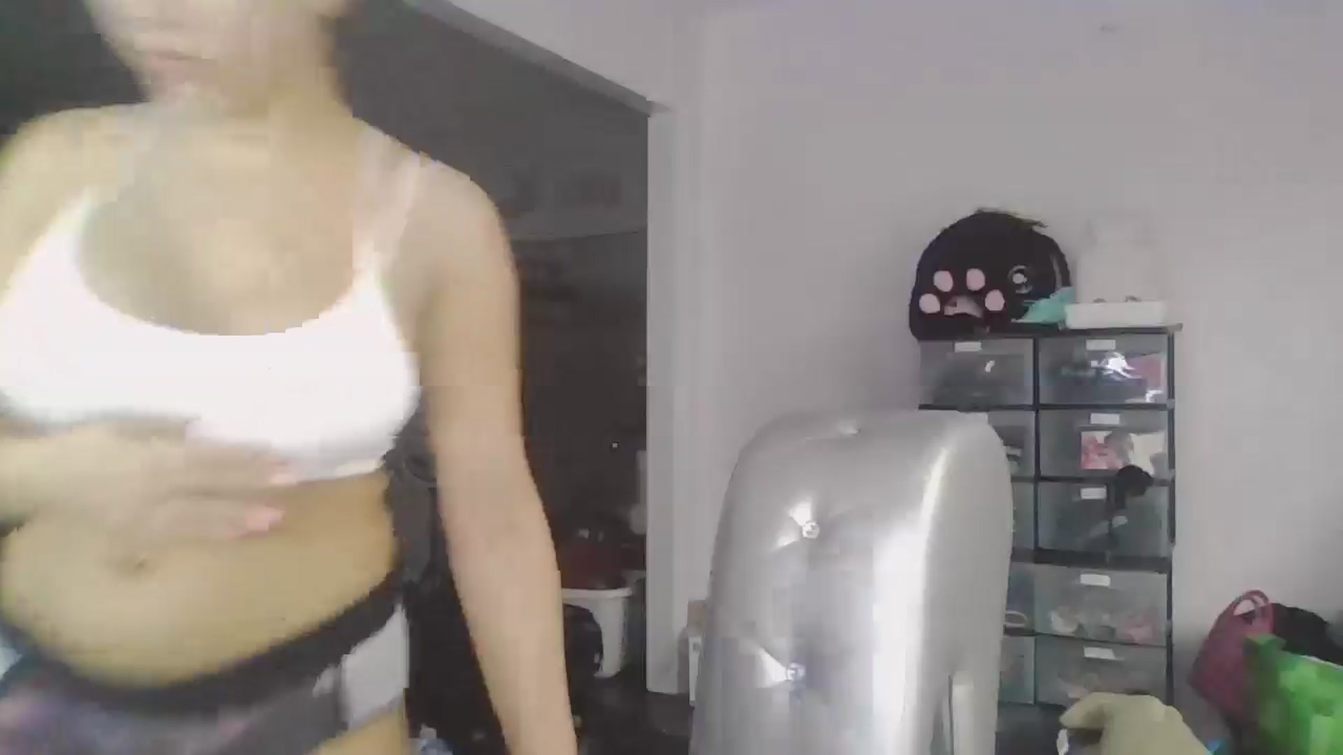 Gallery image thumbnail from Kittygames's myfreecams stream on, 06/04/2025, 19:41 image 10 of 20
