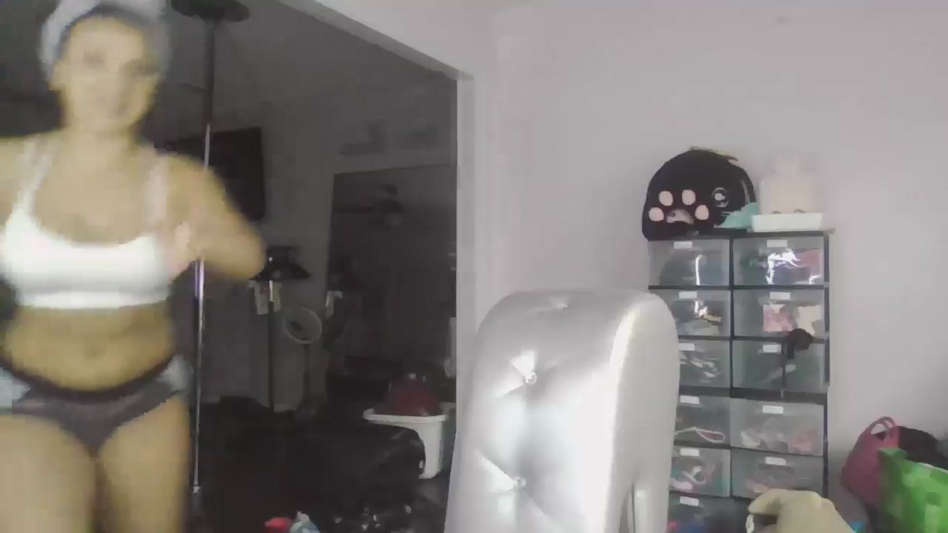 Gallery image thumbnail from Kittygames's myfreecams stream on, 06/04/2025, 19:41 image 12 of 20