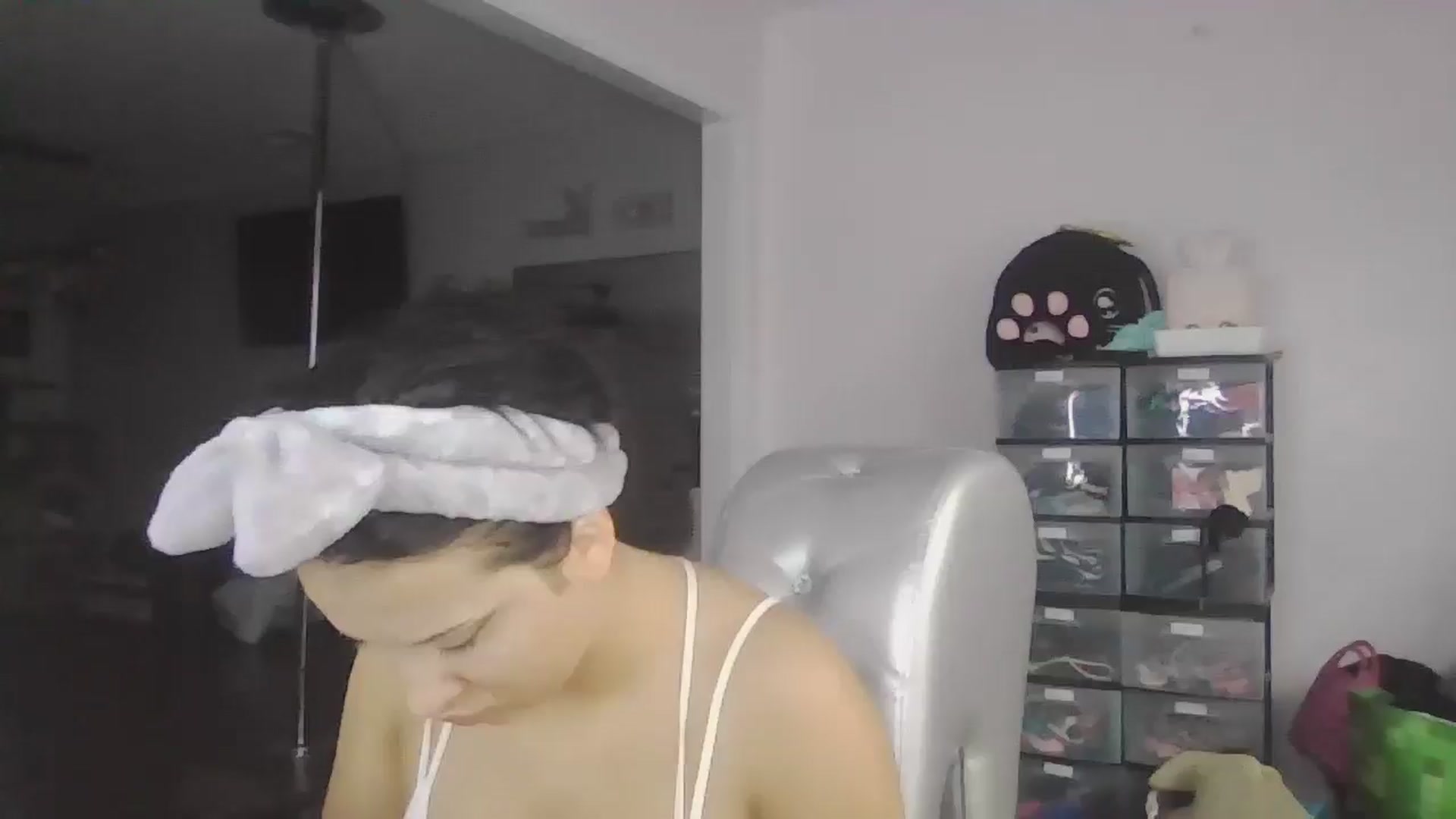 Gallery image thumbnail from Kittygames's myfreecams stream on, 06/04/2025, 19:41 image 11 of 20