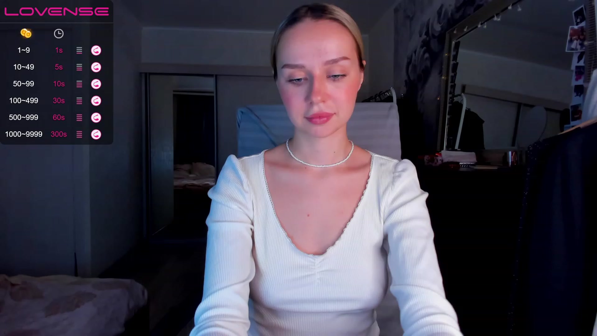 Gallery image thumbnail from Kittygirl18's myfreecams stream on, 11/21/2022, 20:12 image 10 of 20