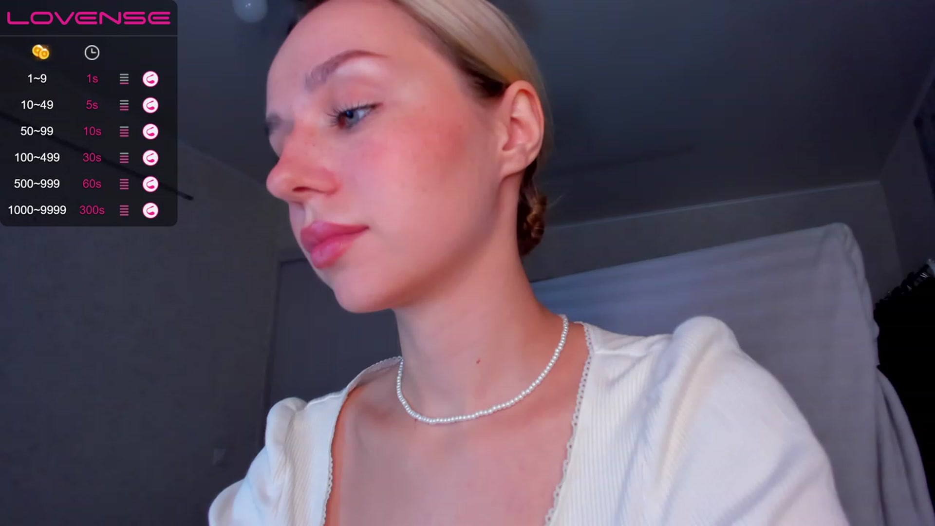 Gallery image thumbnail from Kittygirl18's myfreecams stream on, 11/21/2022, 20:12 image 17 of 20