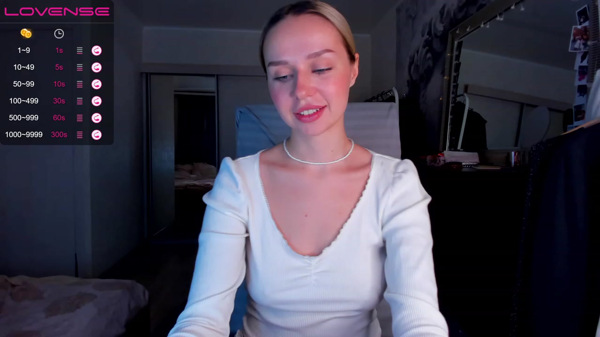 Gallery image thumbnail from Kittygirl18's myfreecams stream on, 11/21/2022, 20:12 image 7 of 20