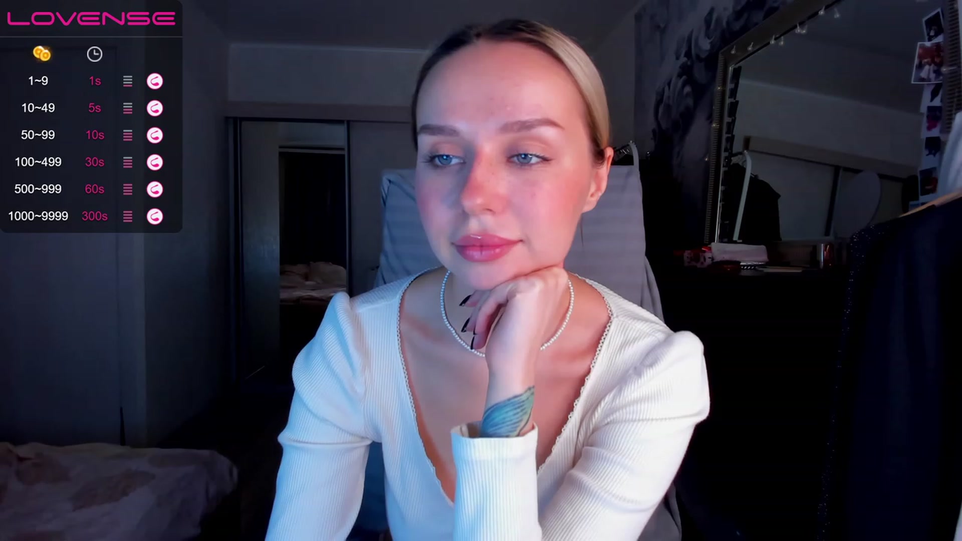 Gallery image thumbnail from Kittygirl18's myfreecams stream on, 11/21/2022, 20:12 image 13 of 20