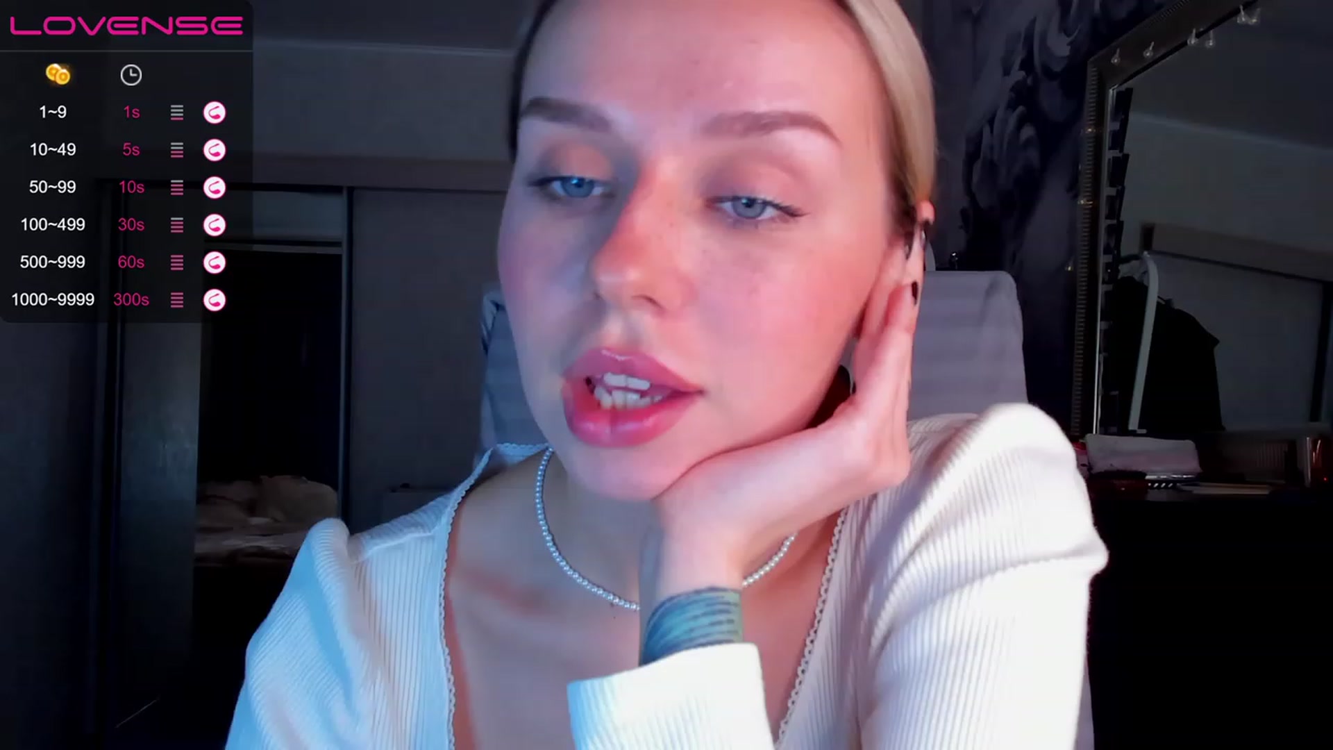 Gallery image thumbnail from Kittygirl18's myfreecams stream on, 11/21/2022, 20:54 image 3 of 20