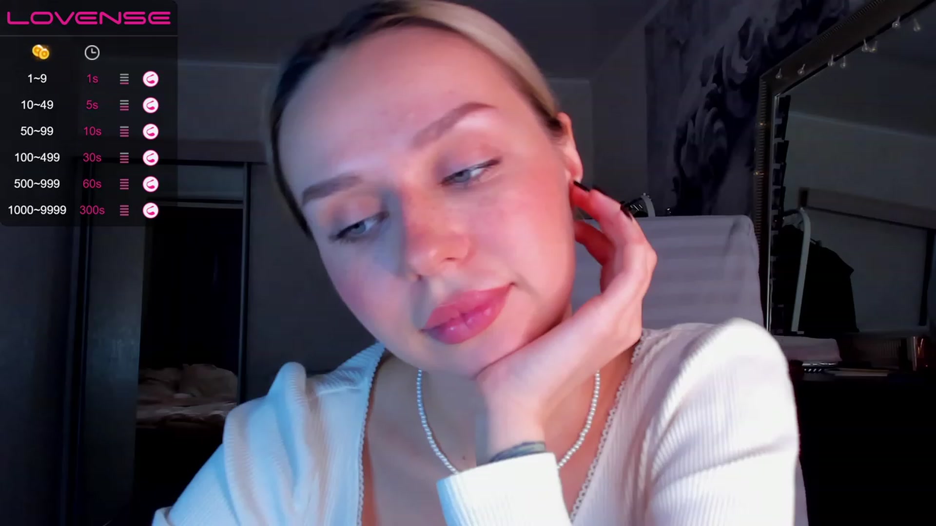 Gallery image thumbnail from Kittygirl18's myfreecams stream on, 11/21/2022, 20:54 image 6 of 20