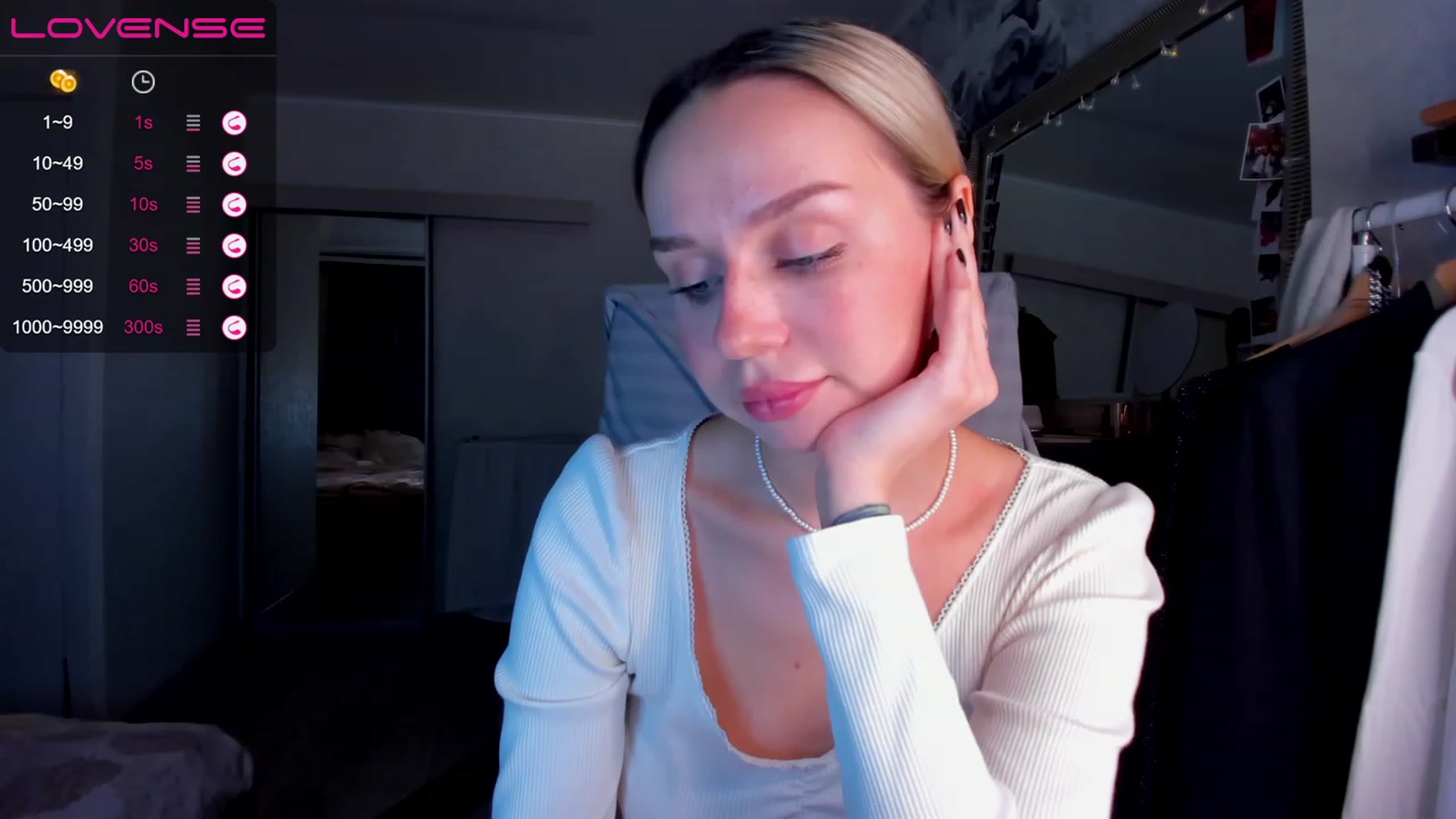 Gallery image thumbnail from Kittygirl18's myfreecams stream on, 11/21/2022, 20:54 image 18 of 20