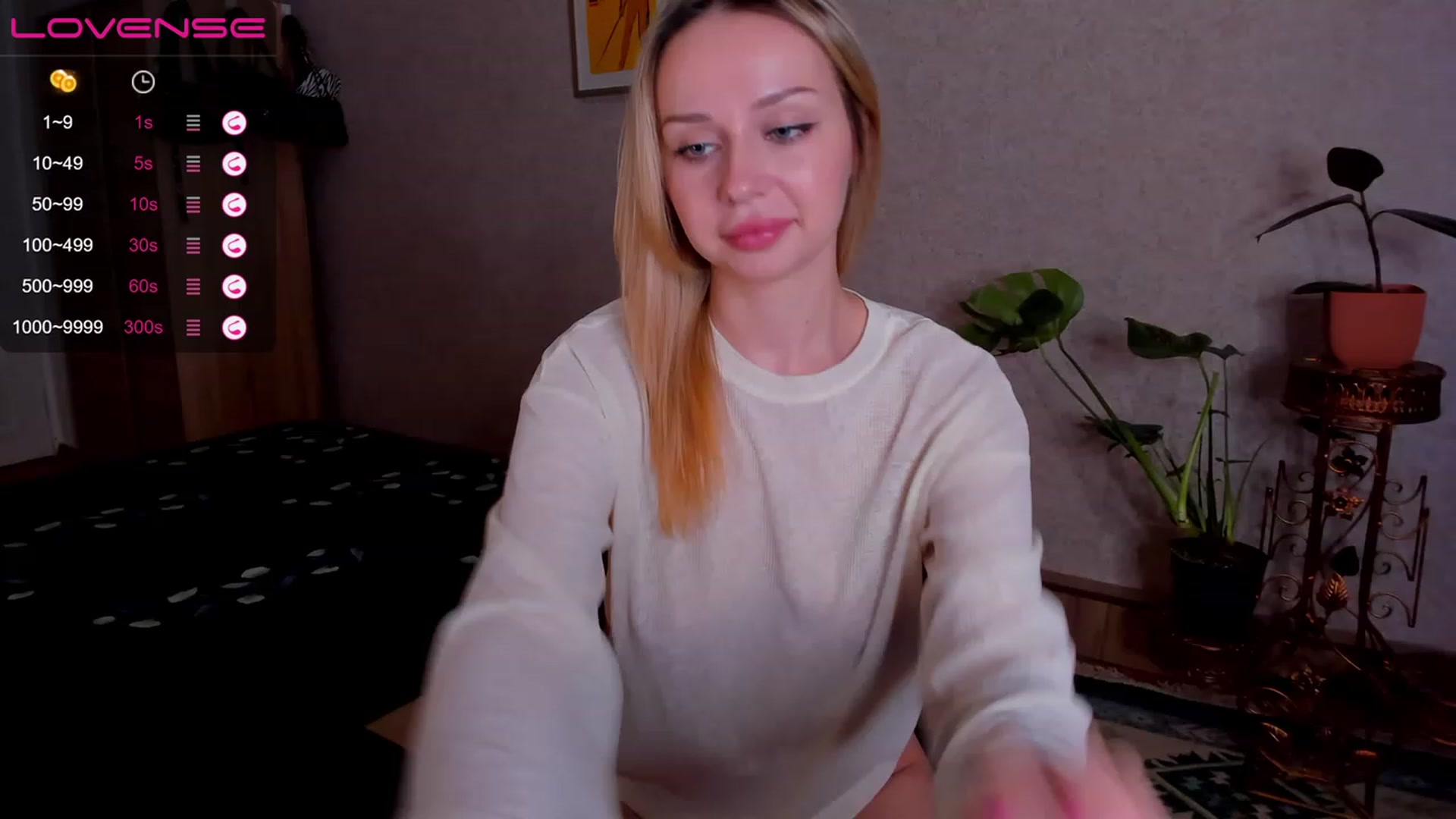 Gallery image thumbnail from Kittygirl18's myfreecams stream on, 12/11/2022, 18:56 image 14 of 20