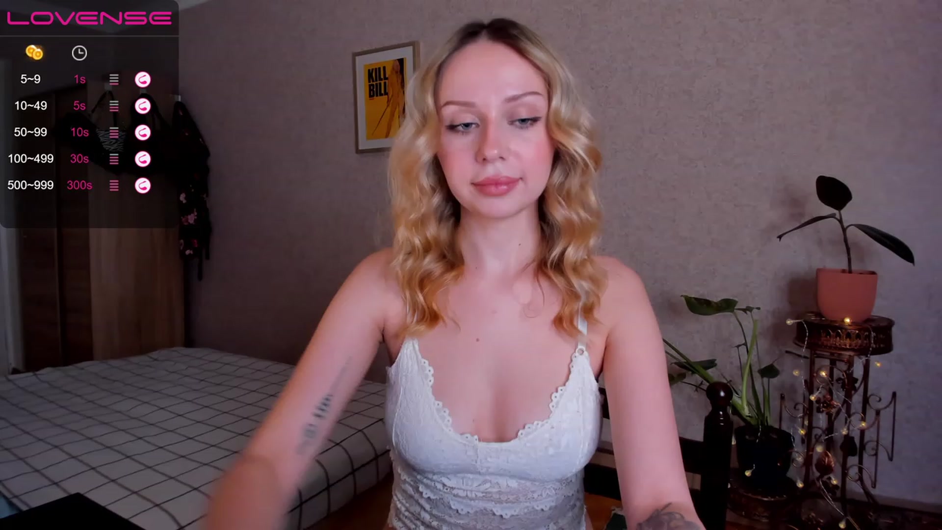 Gallery image thumbnail from Kittygirl18's myfreecams stream on, 12/20/2022, 17:50 image 2 of 20