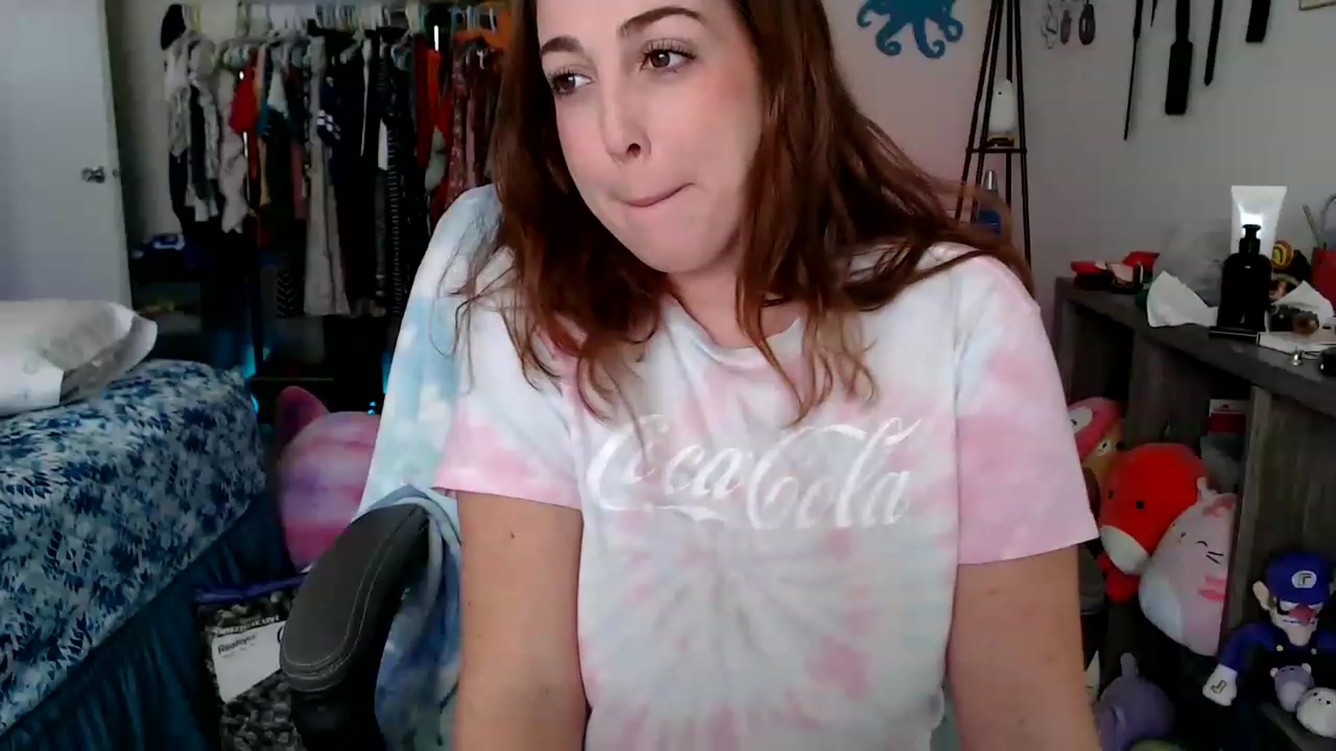 Gallery image thumbnail from Kittylacee's myfreecams stream on, 12/01/2022, 07:59 image 5 of 20