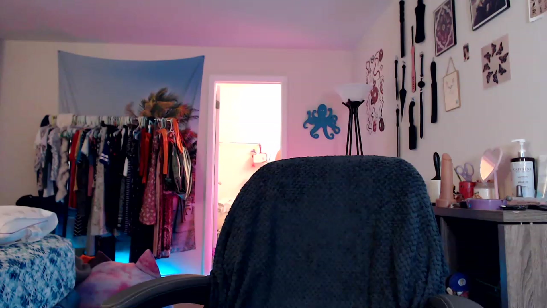 Gallery image thumbnail from Kittylacee's myfreecams stream on, 12/03/2022, 12:29 image 20 of 20