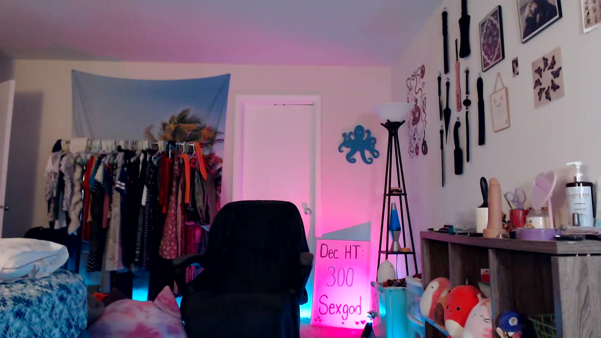 Gallery image thumbnail from Kittylacee's myfreecams stream on, 12/03/2022, 12:29 image 19 of 20