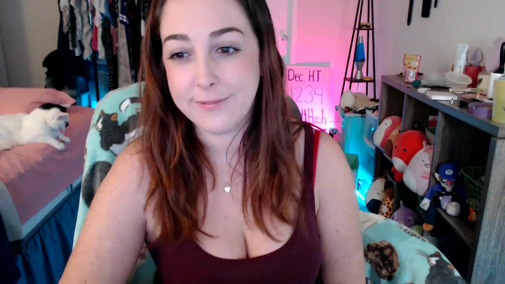 Gallery image thumbnail from Kittylacee's myfreecams stream on, 12/18/2022, 14:43 image 8 of 20