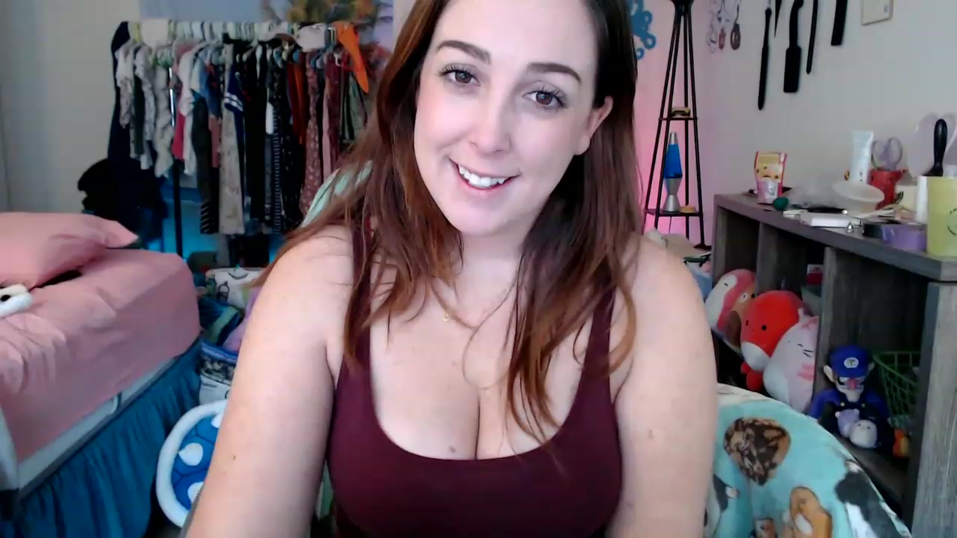 Gallery image thumbnail from Kittylacee's myfreecams stream on, 12/18/2022, 14:43 image 17 of 20