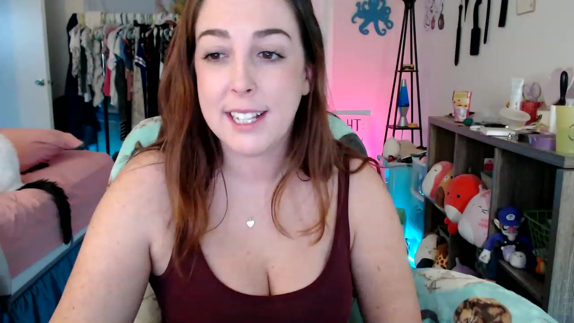 Gallery image thumbnail from Kittylacee's myfreecams stream on, 12/18/2022, 14:43 image 13 of 20