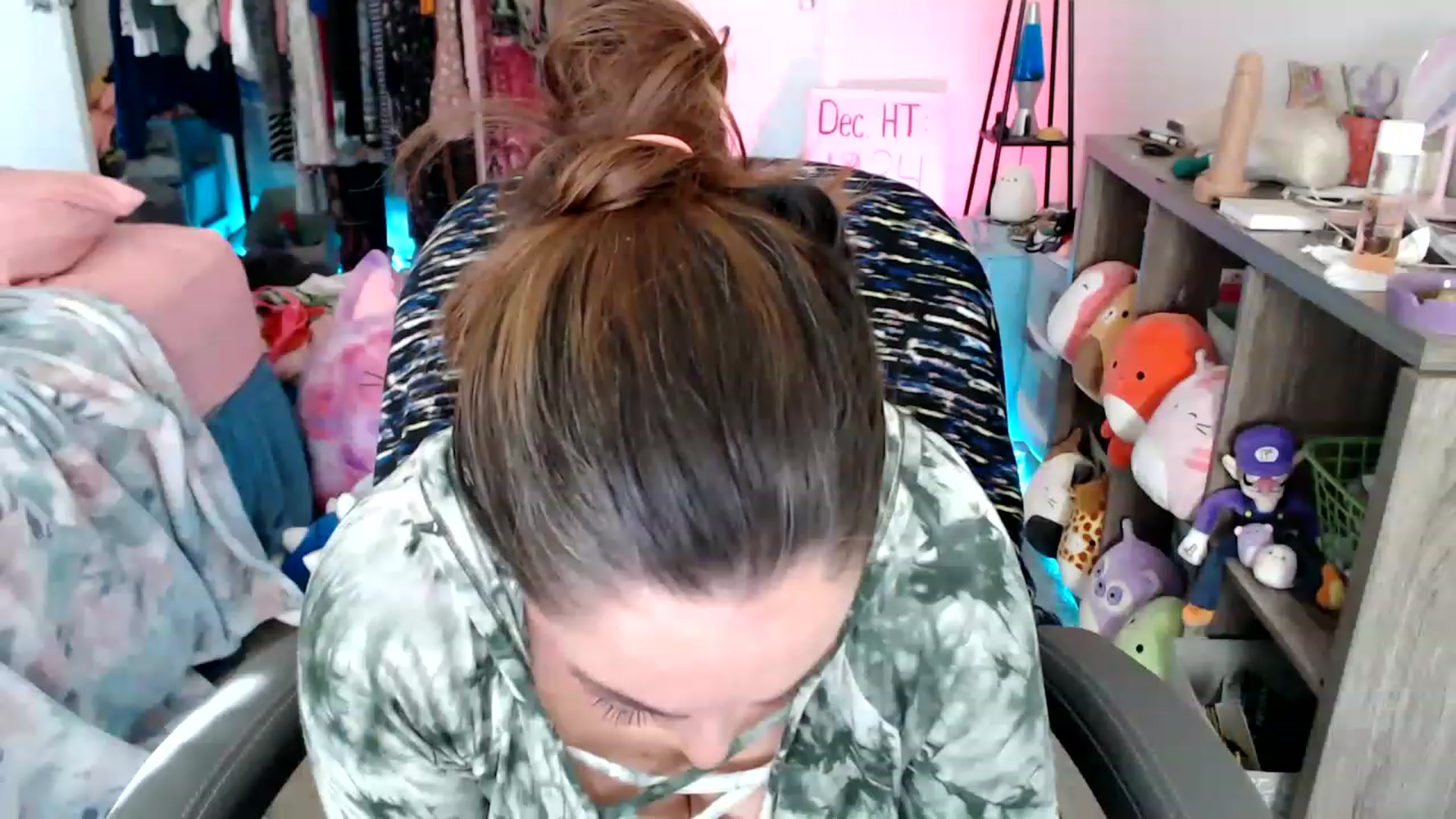 Gallery image thumbnail from Kittylacee's myfreecams stream on, 12/26/2022, 16:57 image 19 of 20