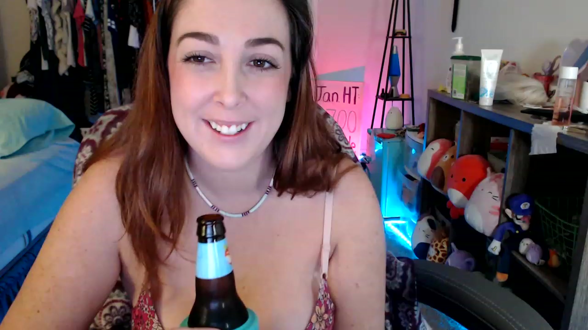 Gallery image thumbnail from Kittylacee's myfreecams stream on, 01/31/2023, 12:11 image 17 of 20