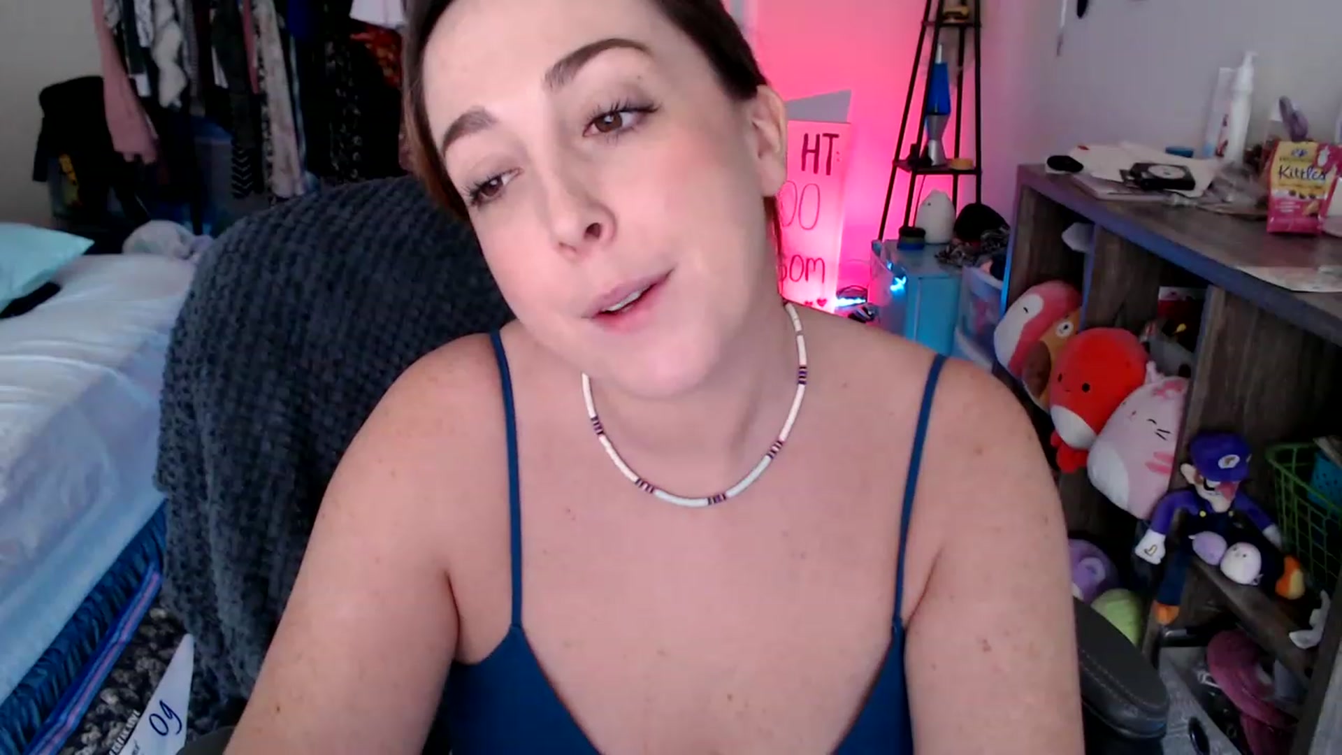 Gallery image thumbnail from Kittylacee's myfreecams stream on, 03/14/2023, 16:01 image 14 of 20