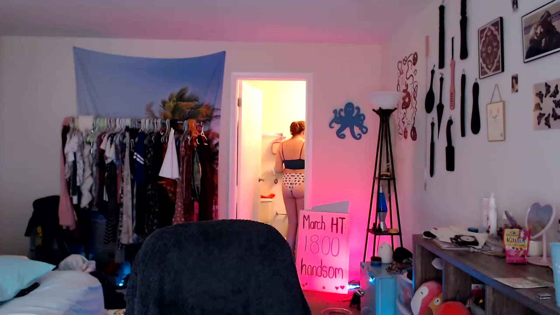Gallery image thumbnail from Kittylacee's myfreecams stream on, 03/14/2023, 16:01 image 13 of 20