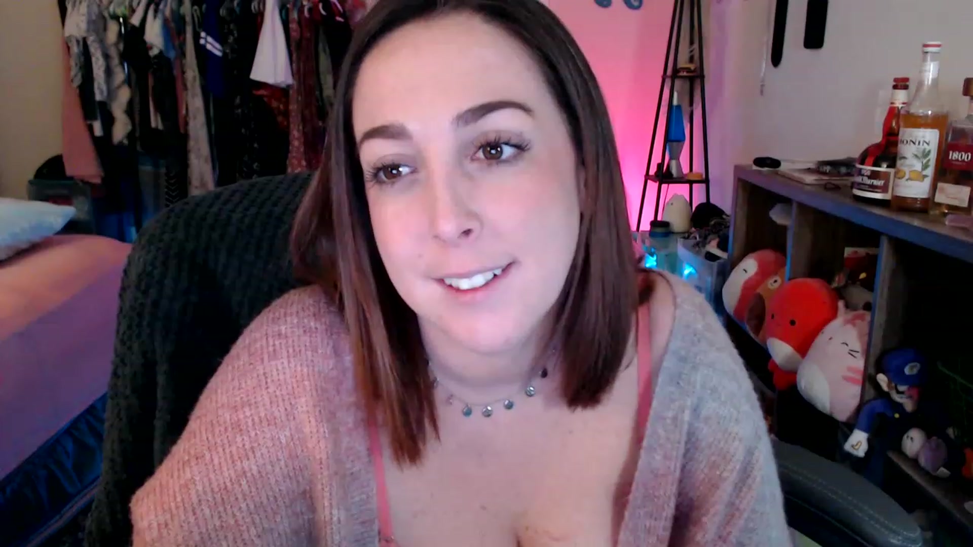 Gallery image thumbnail from Kittylacee's myfreecams stream on, 03/19/2023, 08:52 image 8 of 20