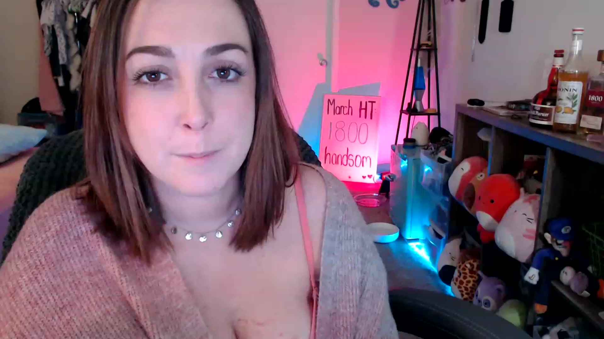 Gallery image thumbnail from Kittylacee's myfreecams stream on, 03/19/2023, 08:52 image 18 of 20
