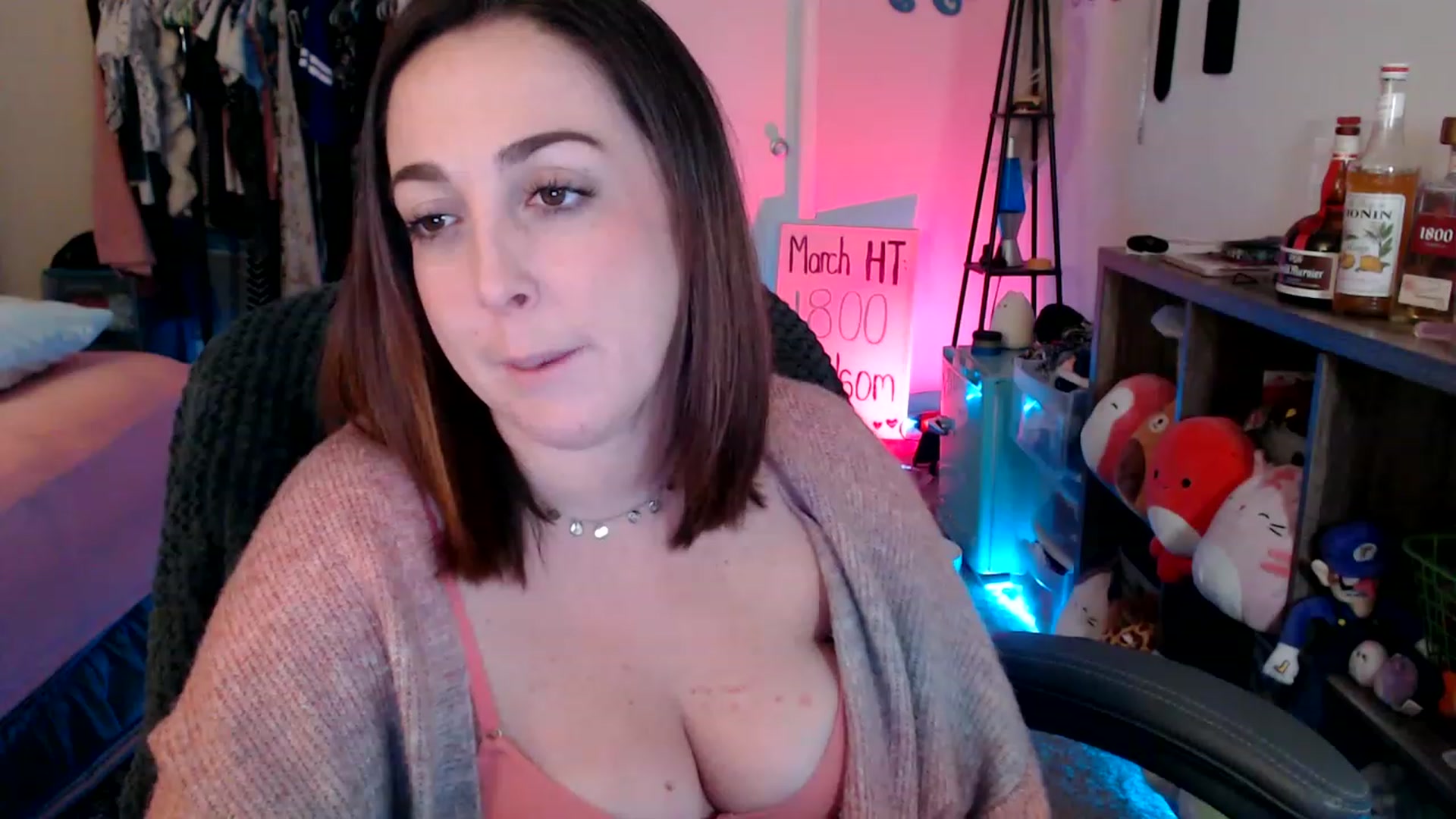Gallery image thumbnail from Kittylacee's myfreecams stream on, 03/19/2023, 08:52 image 11 of 20