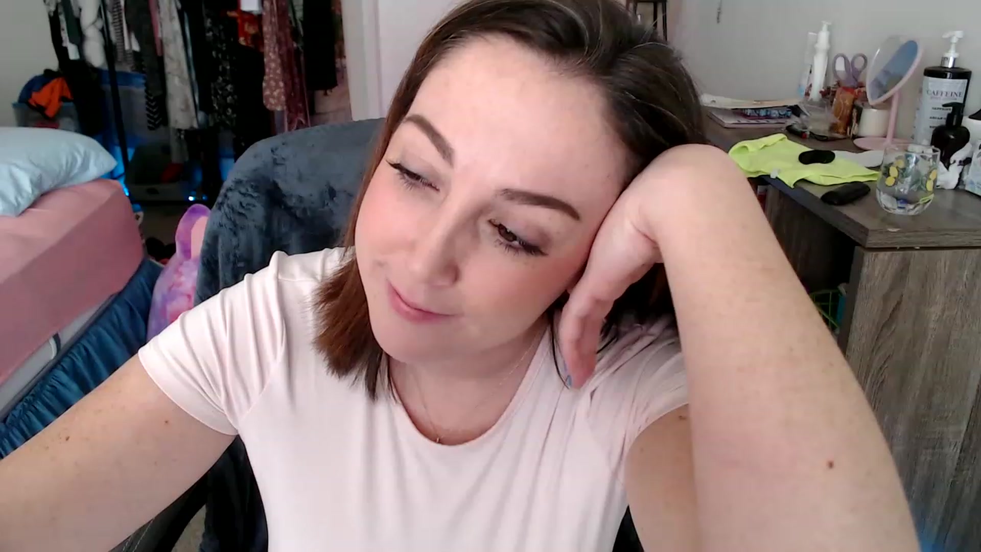 Gallery image thumbnail from Kittylacee's myfreecams stream on, 03/26/2023, 13:34 image 17 of 20