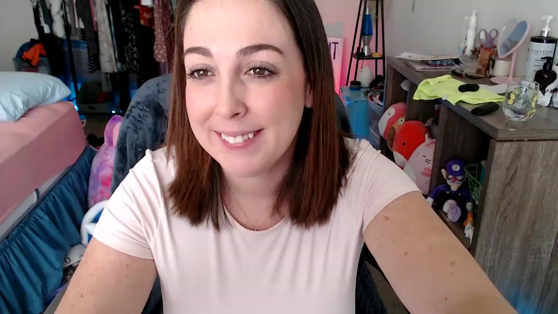 Gallery image thumbnail from Kittylacee's myfreecams stream on, 03/26/2023, 13:34 image 16 of 20