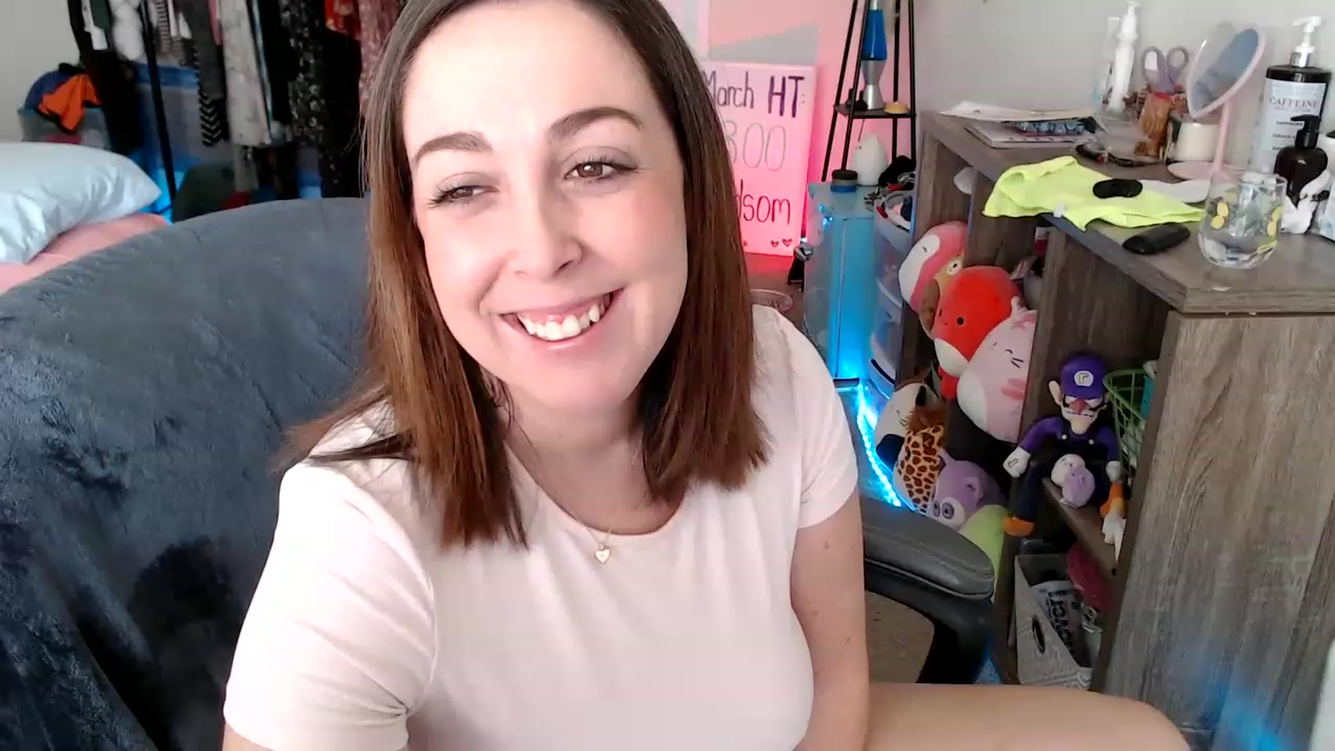 Gallery image thumbnail from Kittylacee's myfreecams stream on, 03/26/2023, 15:49 image 2 of 20