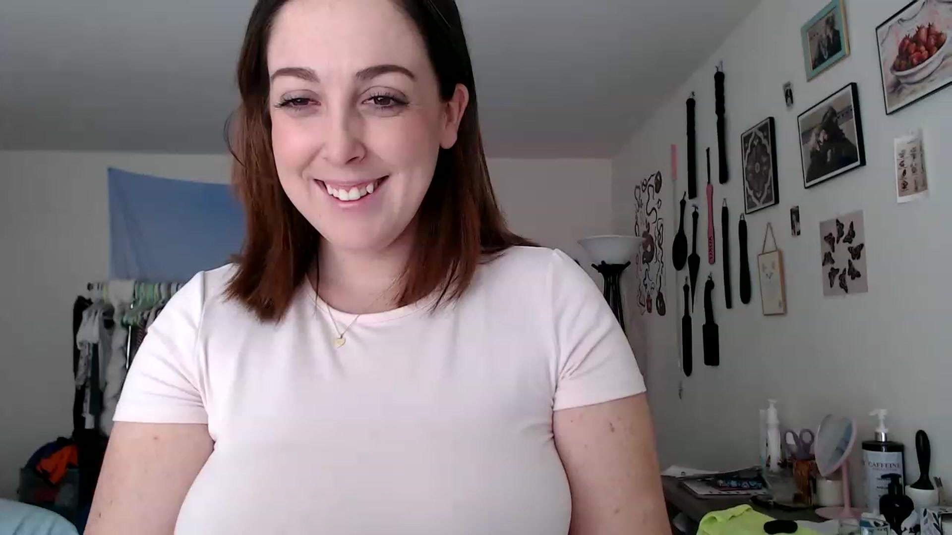 Gallery image thumbnail from Kittylacee's myfreecams stream on, 03/26/2023, 15:49 image 17 of 20